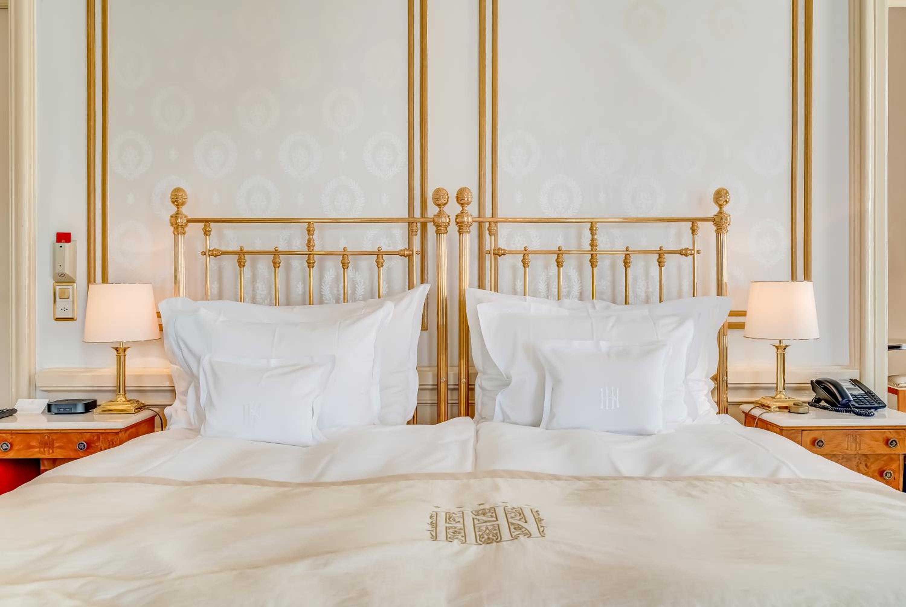 Deluxe Room With Lake View