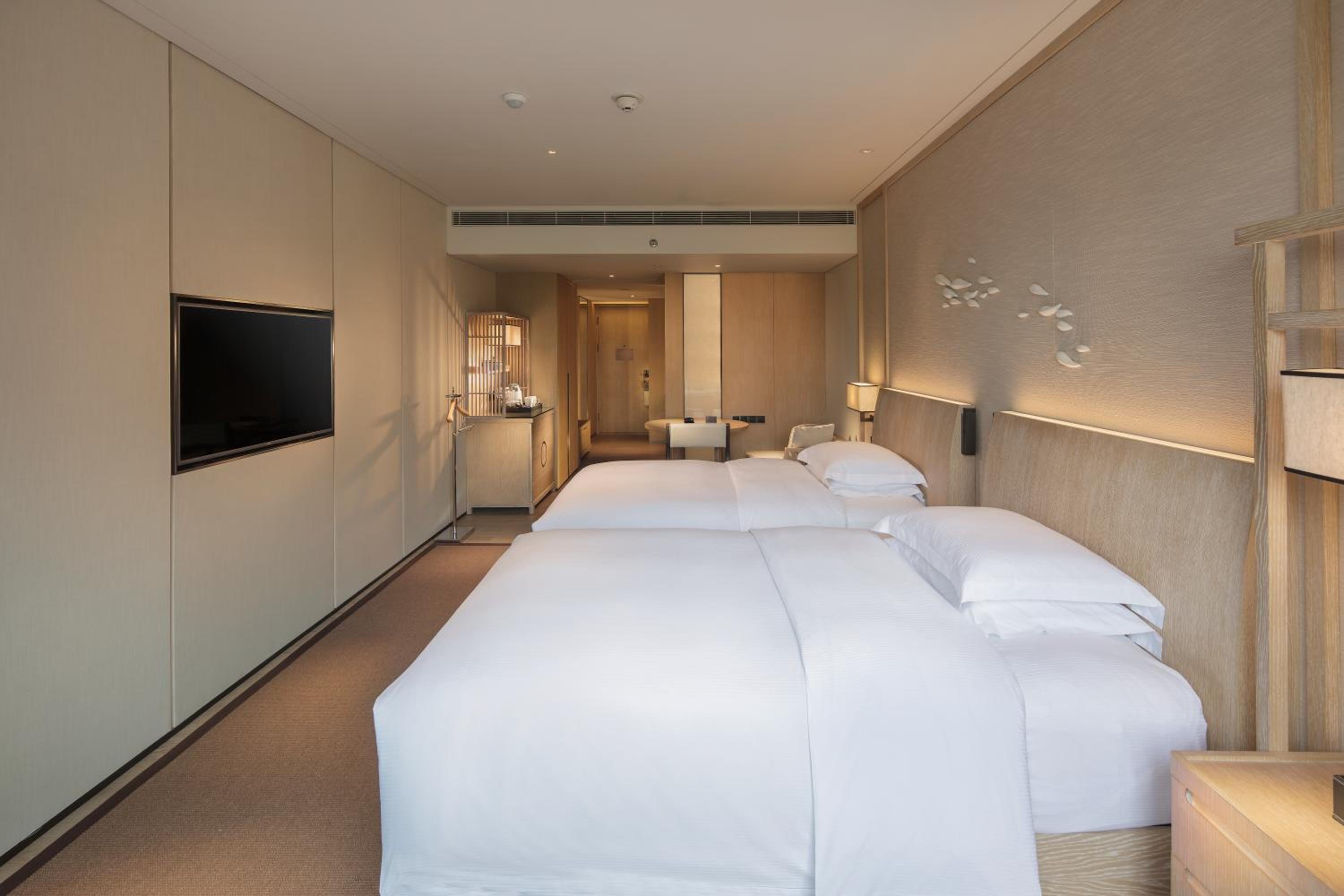 Standard Twin Room - Nanhai Wing