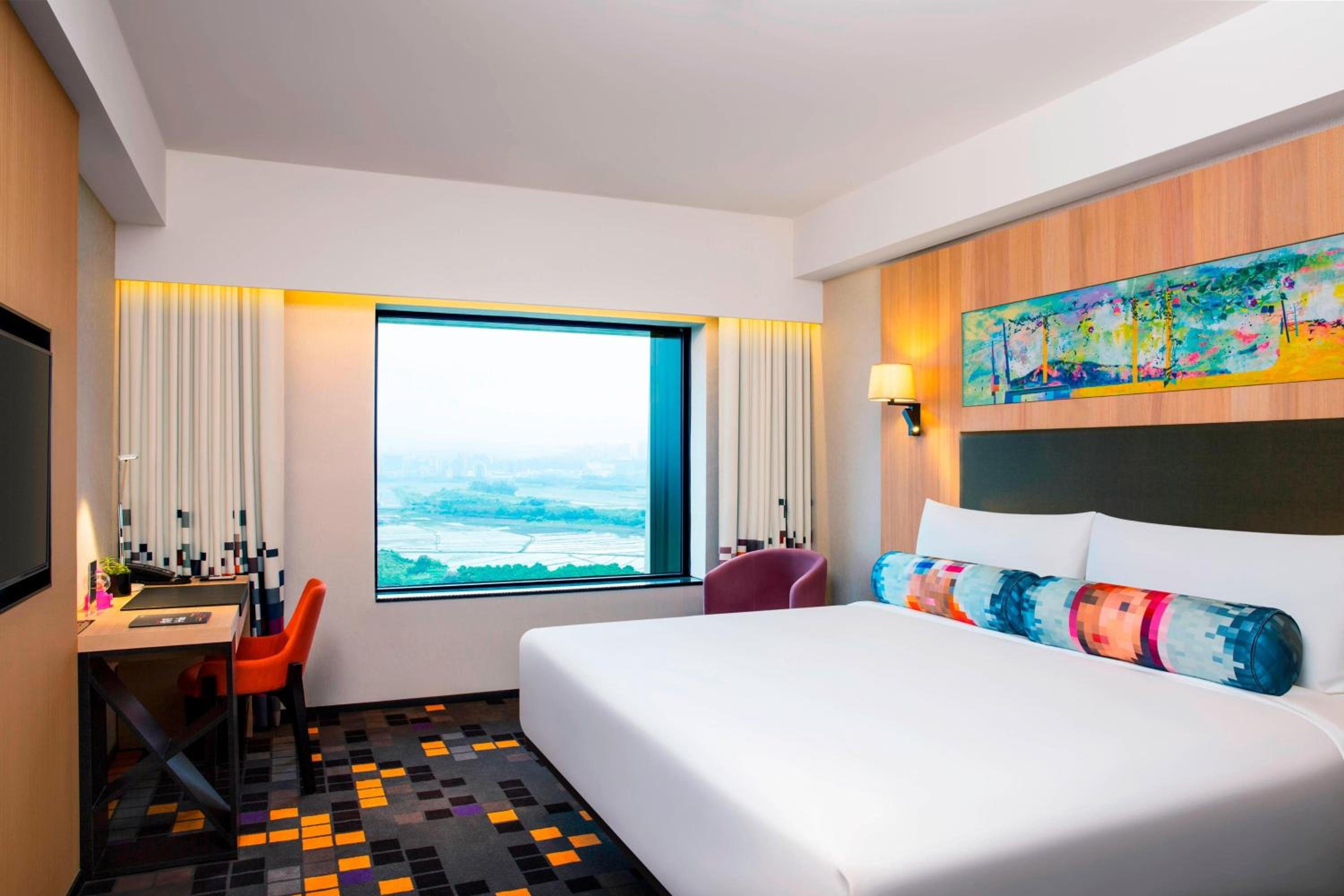 Savvy King Room