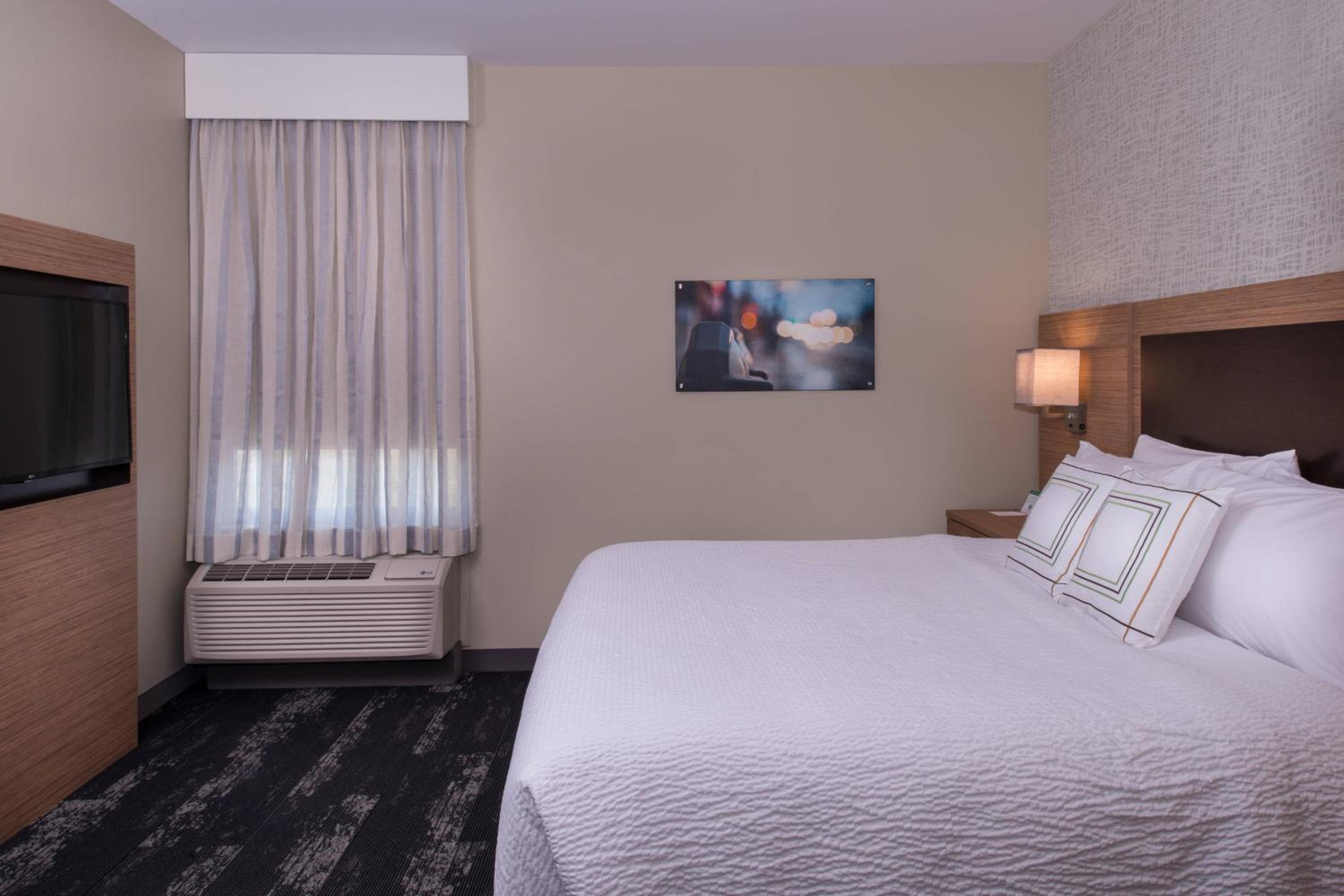 One-Bedroom King Suite