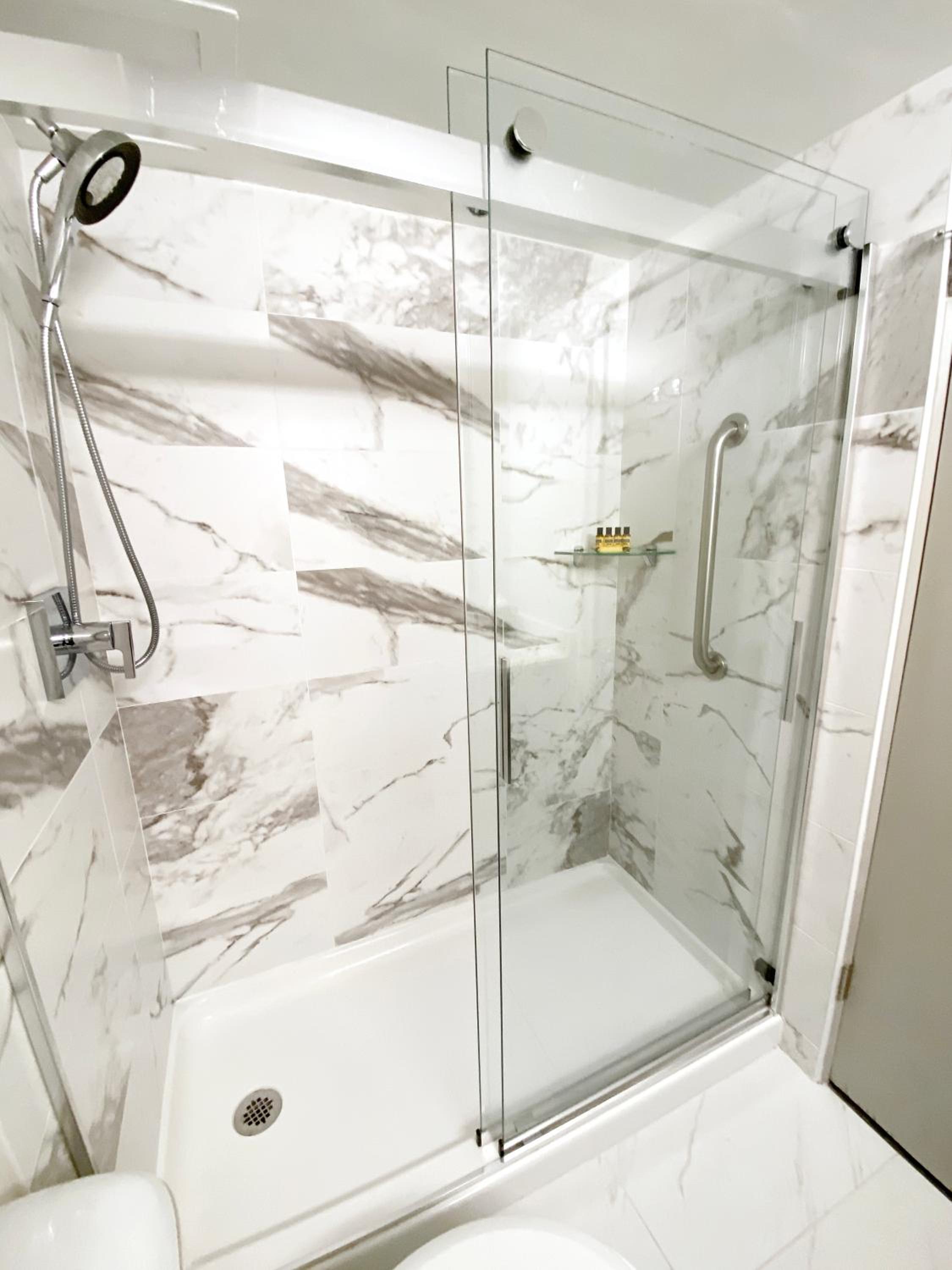 King Room with Sofa Bed - Non-Smoking