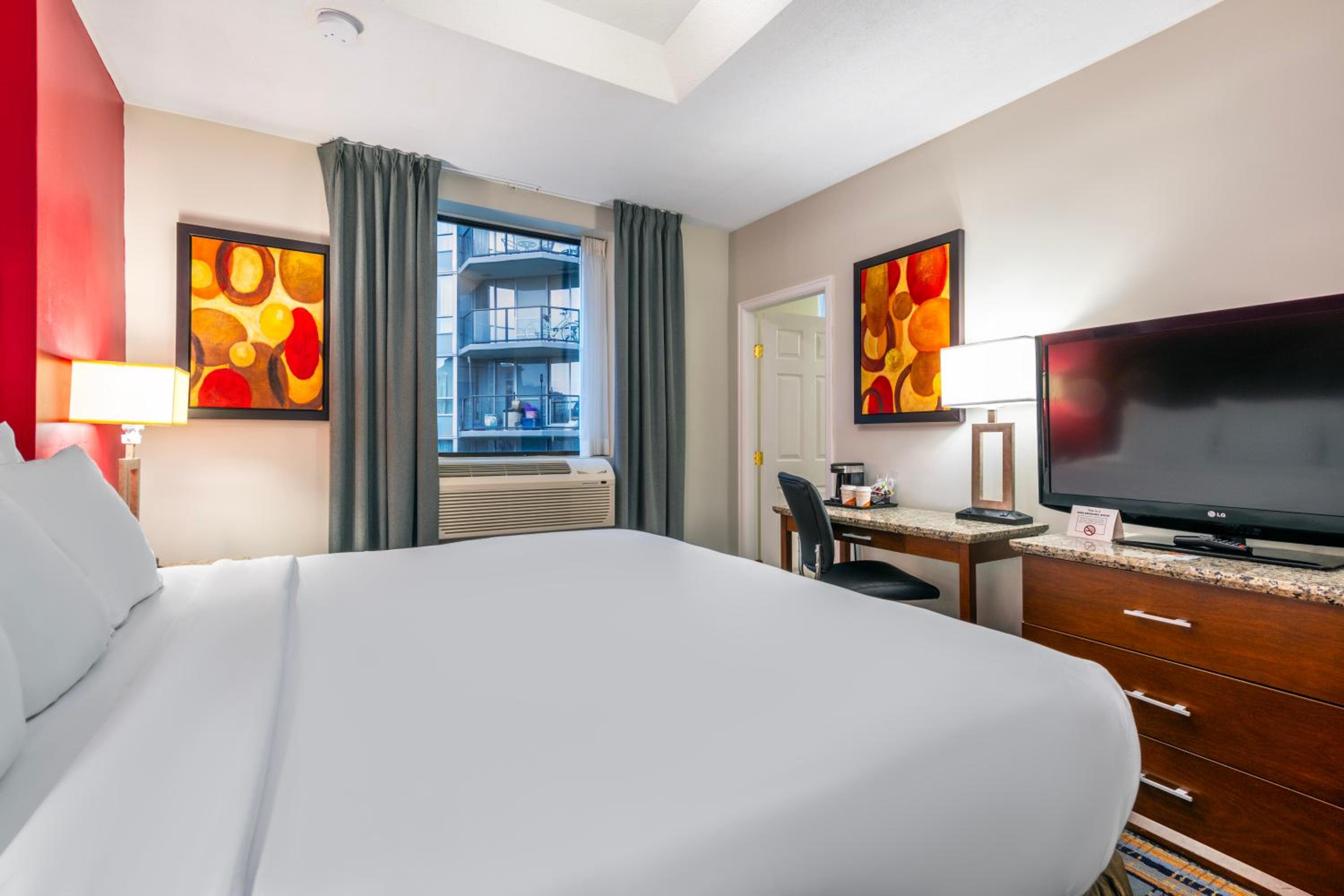 King Room - Non-Smoking