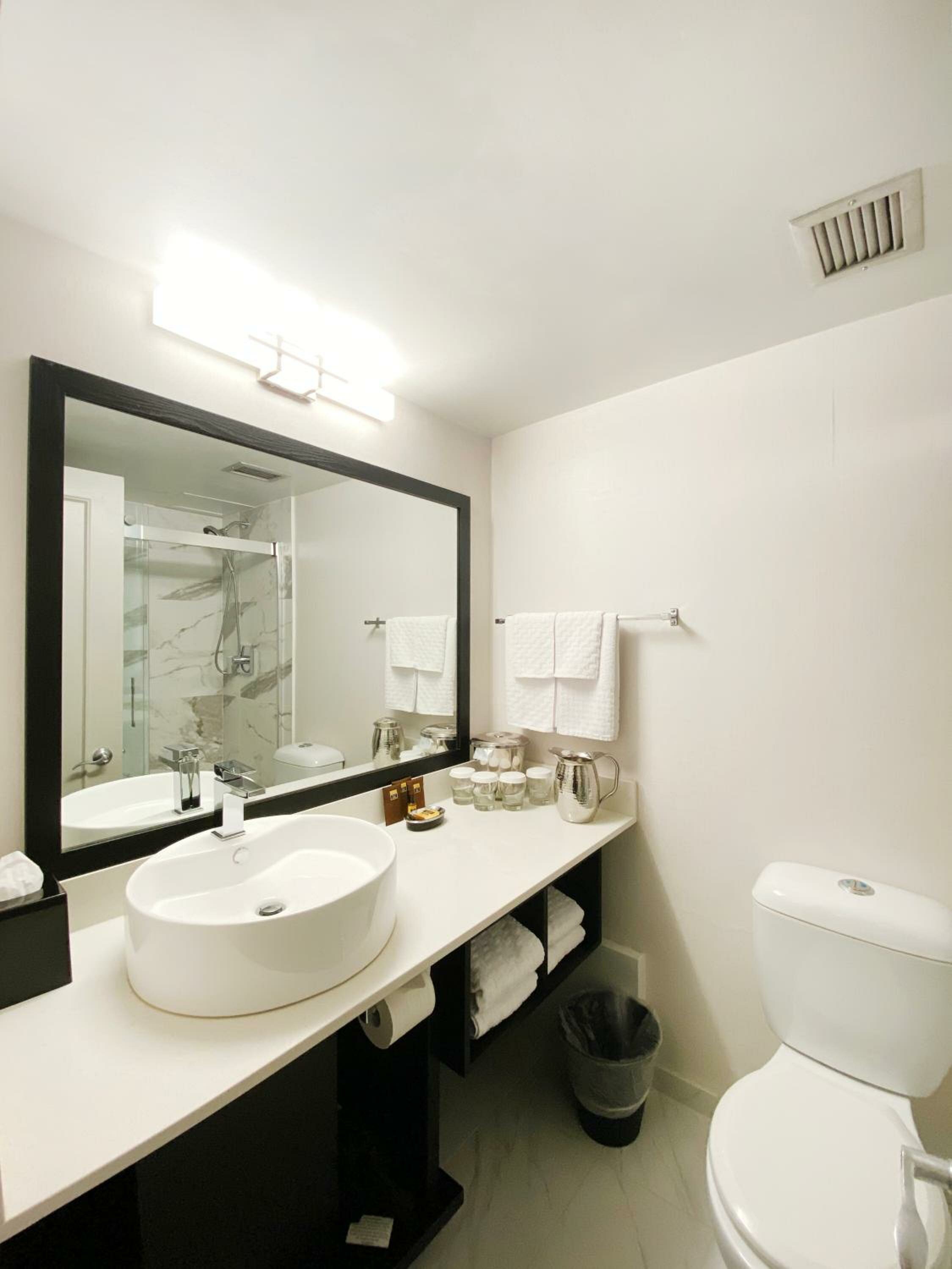 Premium King Room with Balcony - Non-Smoking