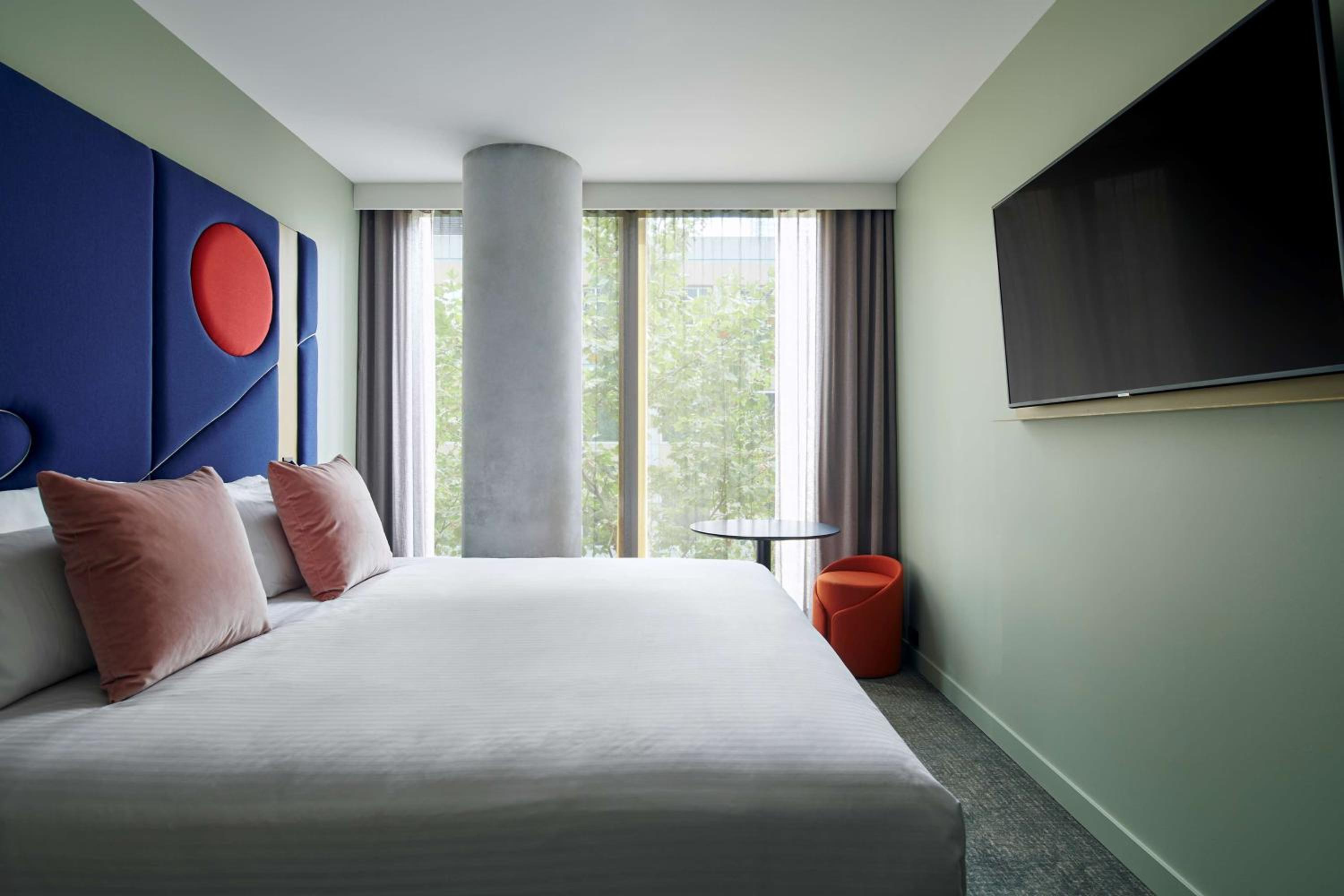 Quincy Plus Queen or Twin