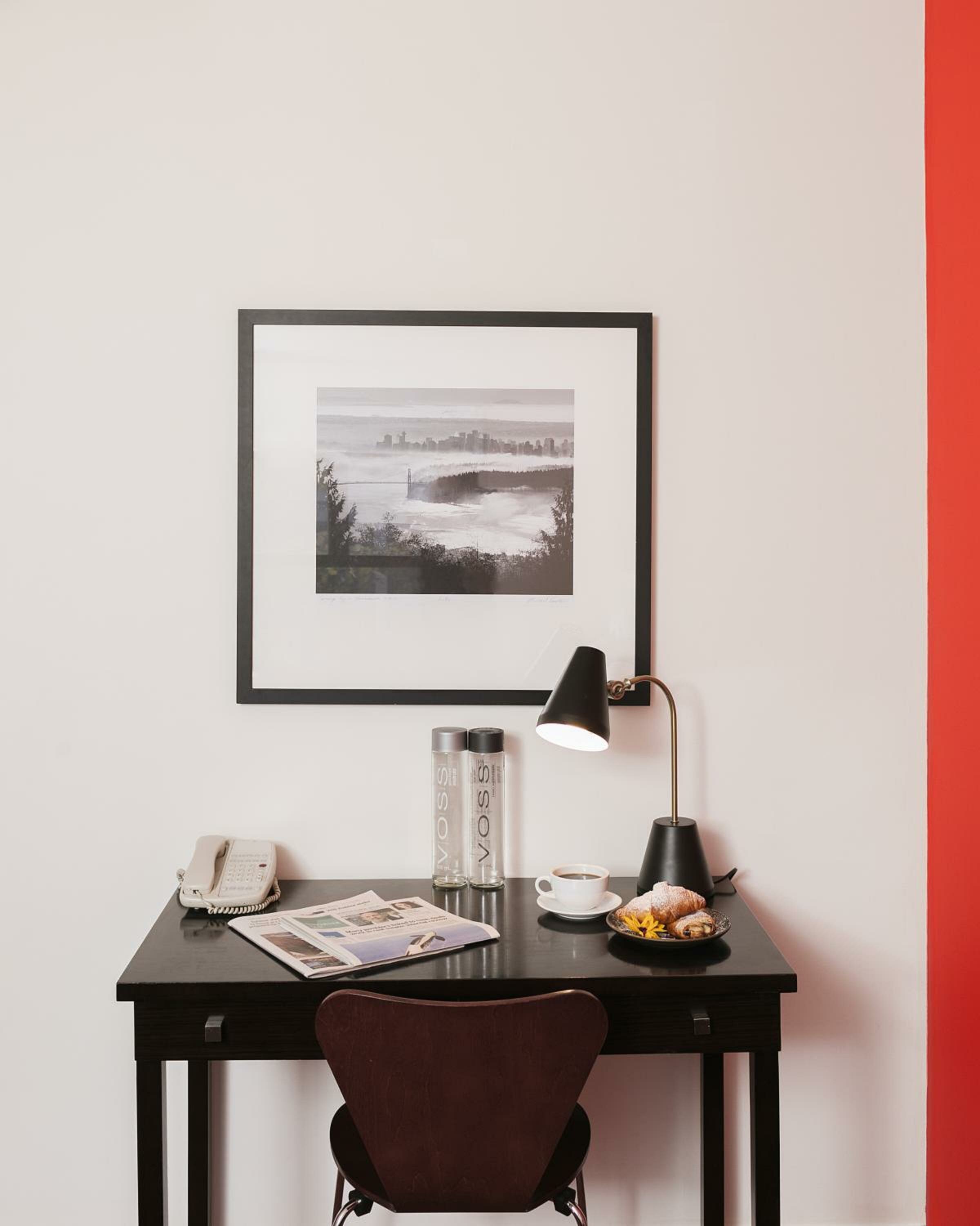 Standard Room, 1 King Bed