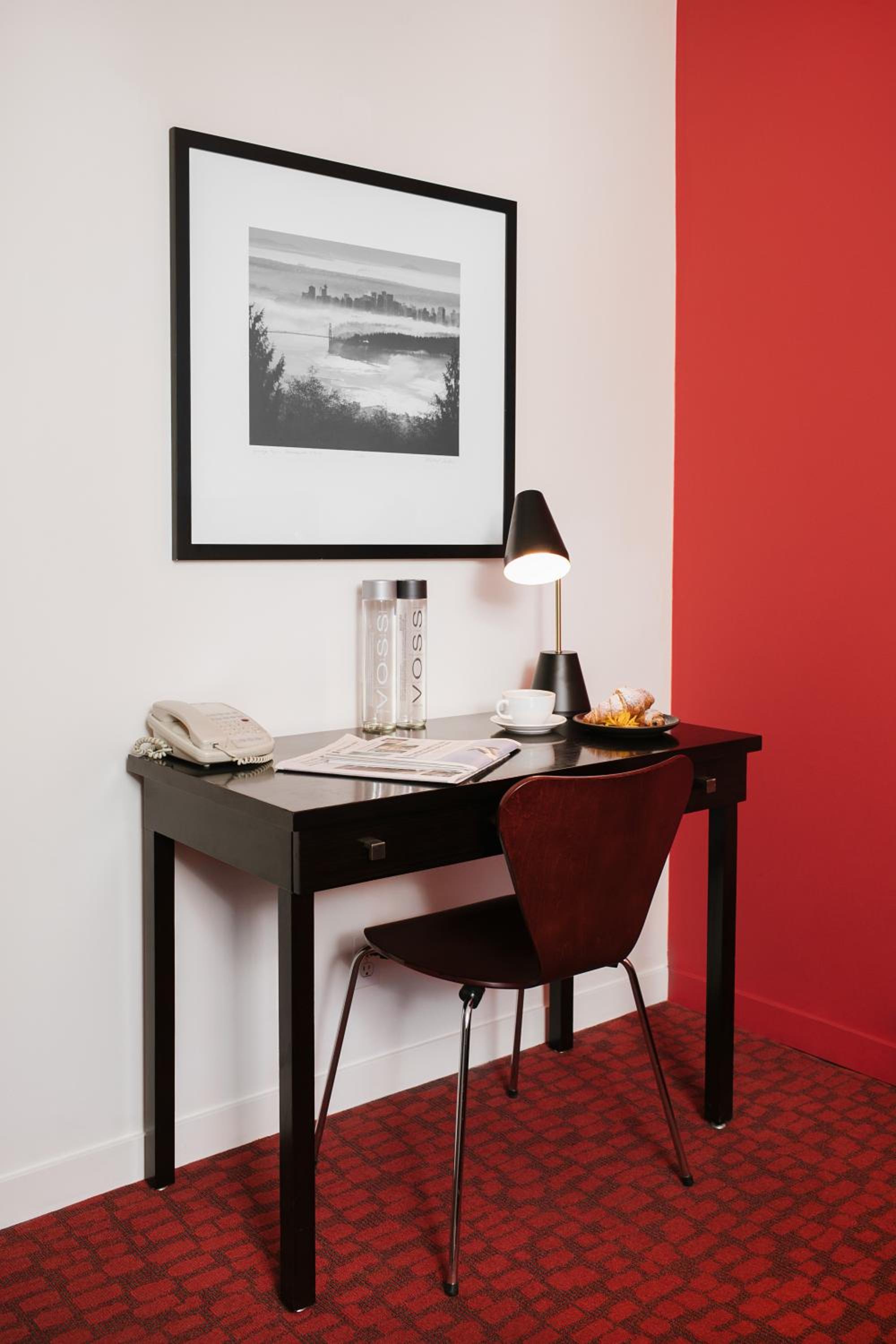 Standard Room, 1 Queen Bed