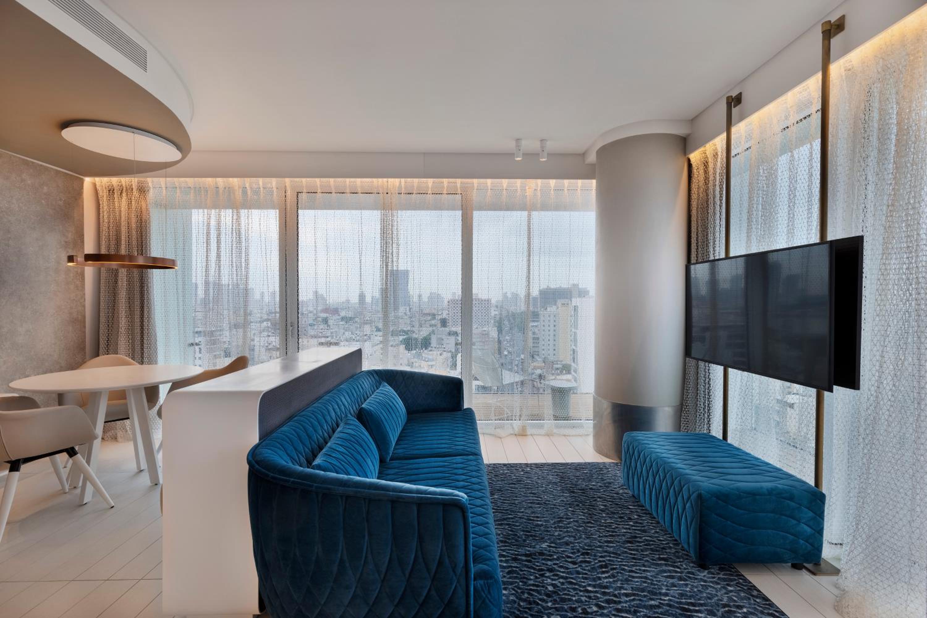 Deluxe Suite with Sea View