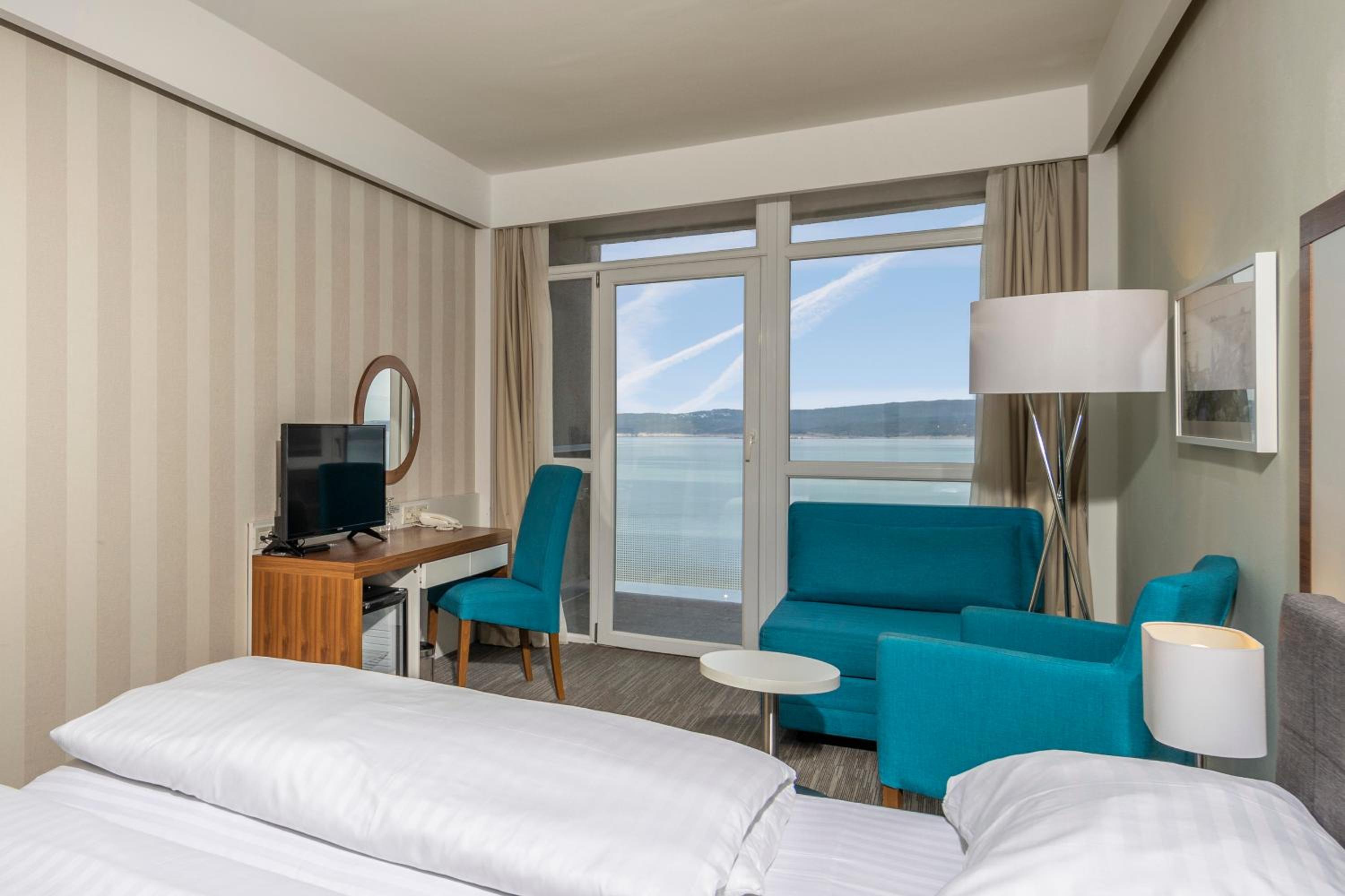 Superior Double or Twin Room with Sea View and Balcony