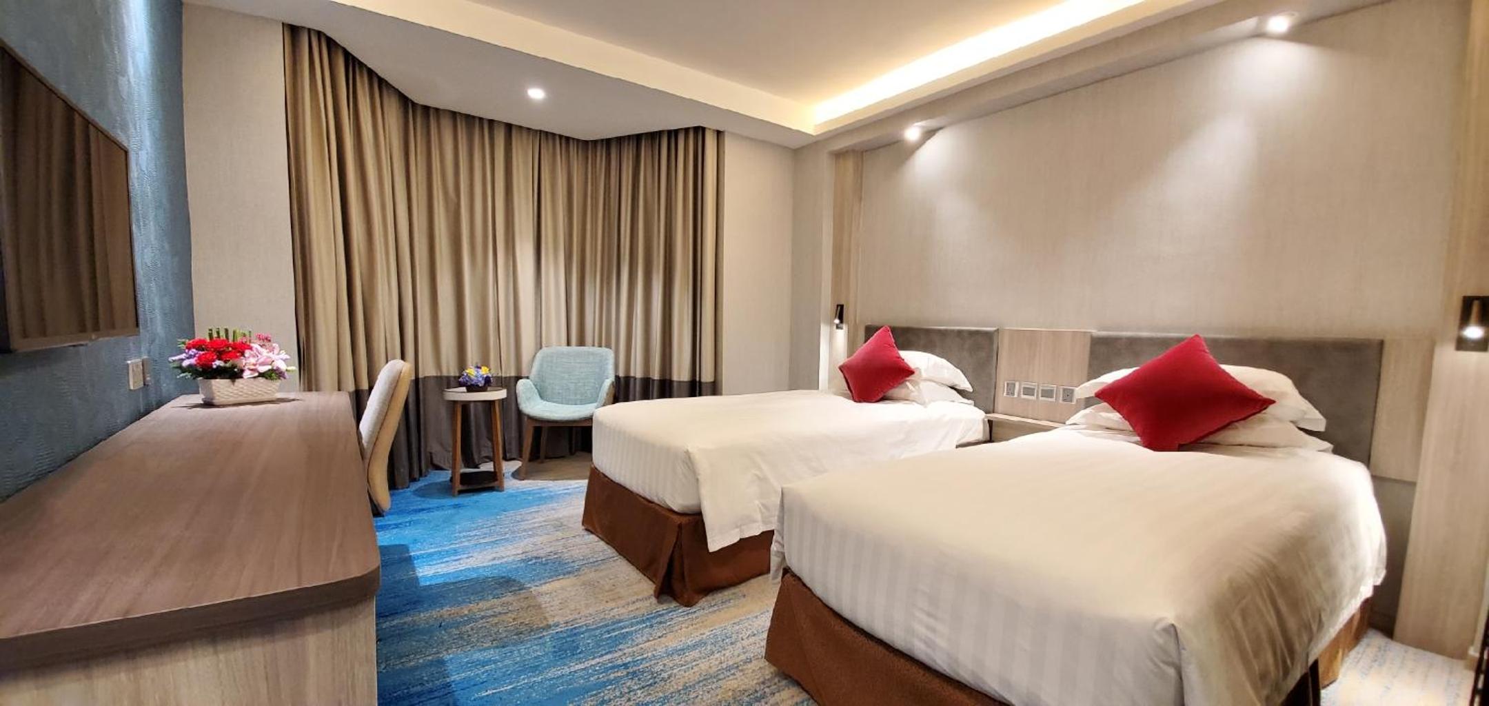 Premier Sky with Twin Beds