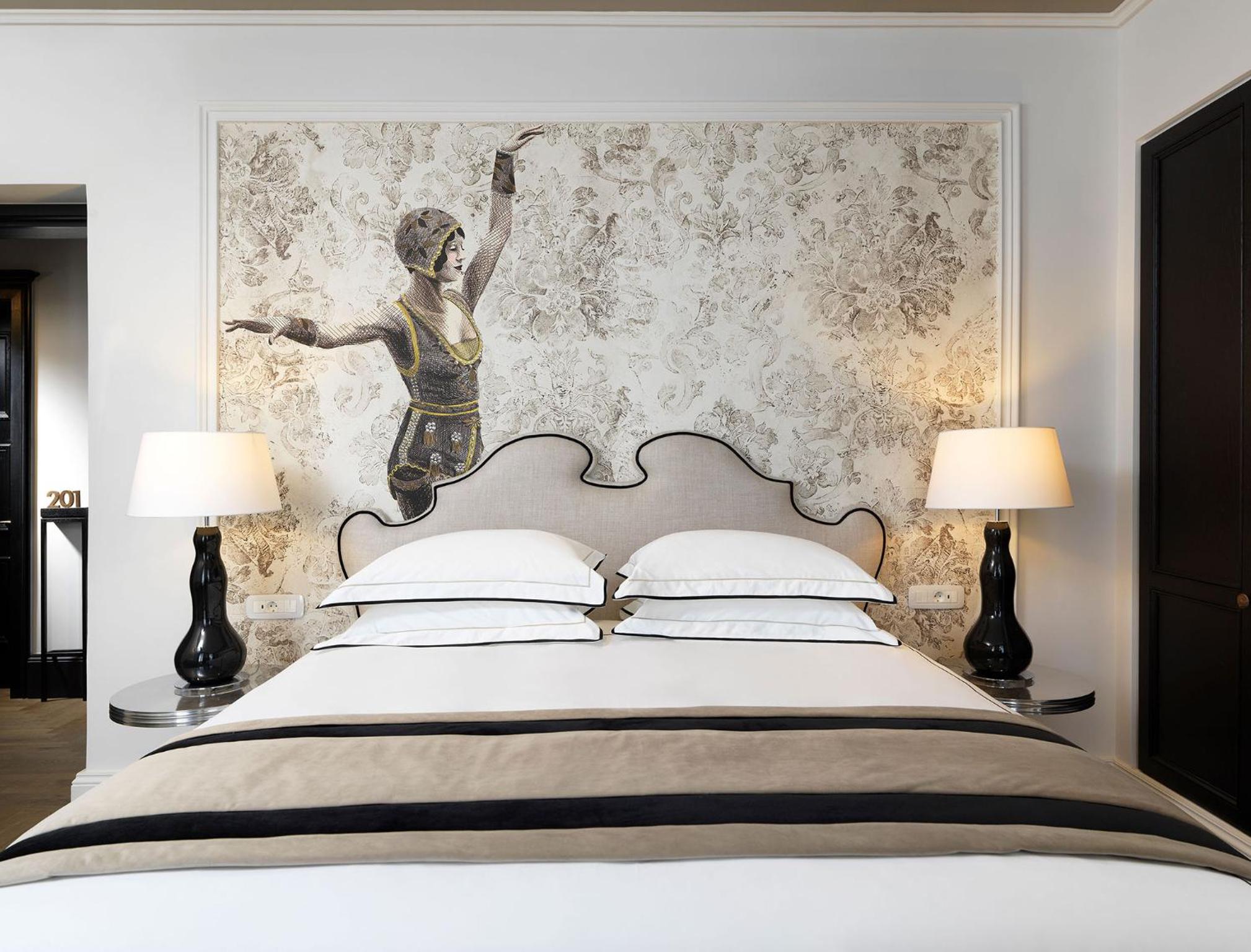 Junior Suite with City View