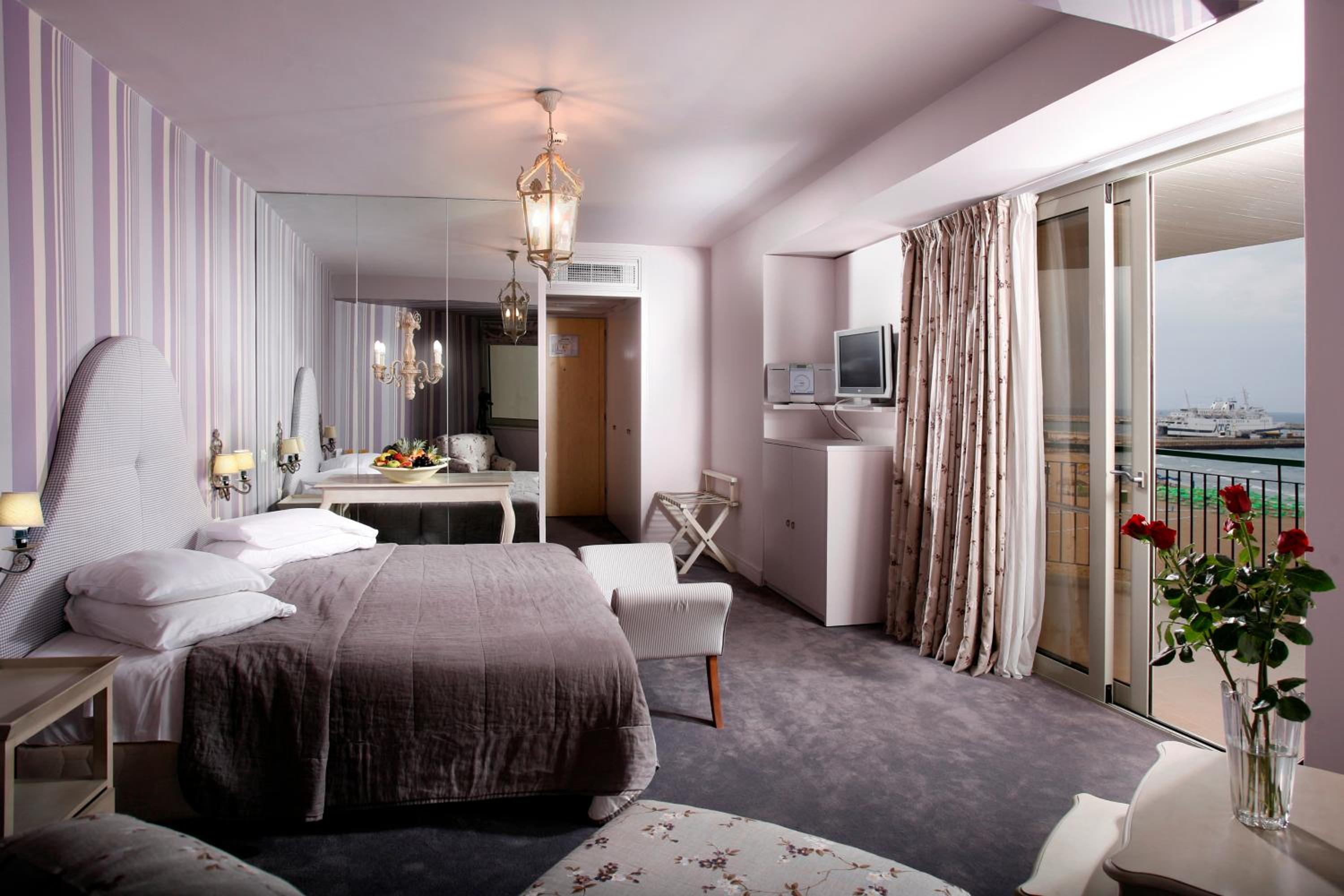 Mythica Deluxe Room, Sea Front