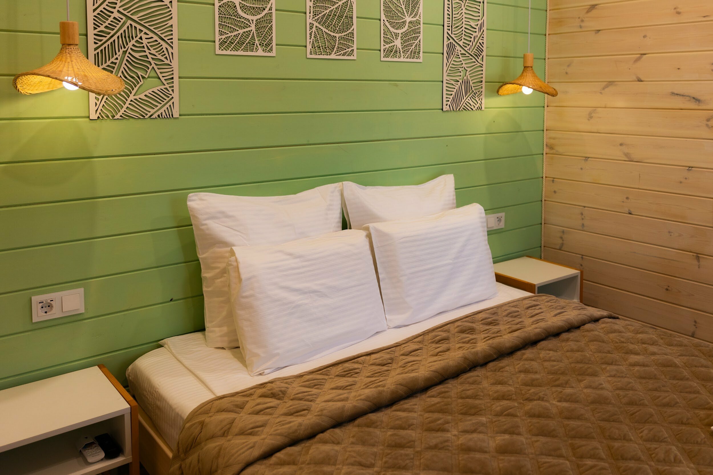 Шале в лесу с купелью