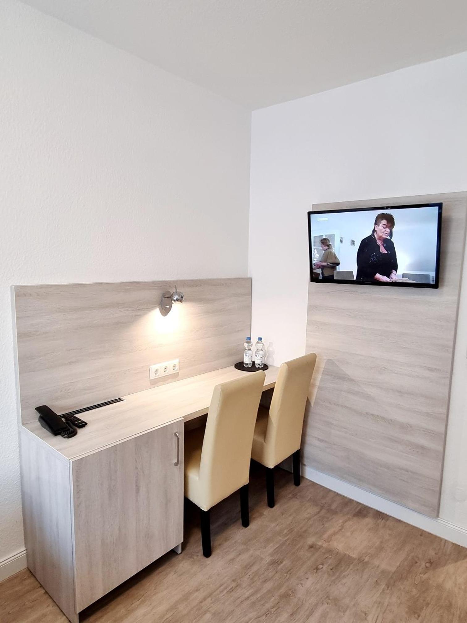 Twin Room with two single beds with bathroom