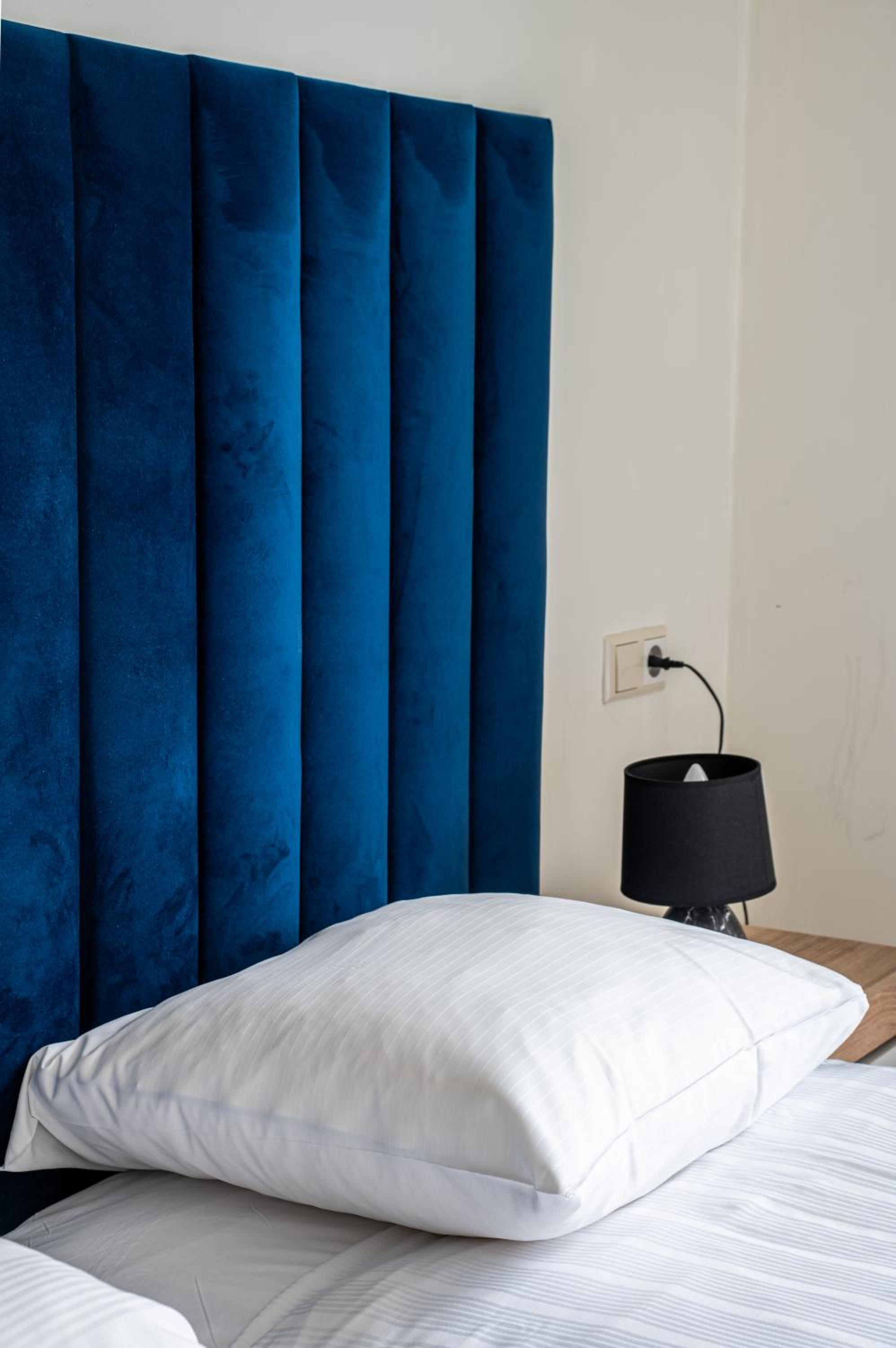 Standard Twin Room with Private Bathroom