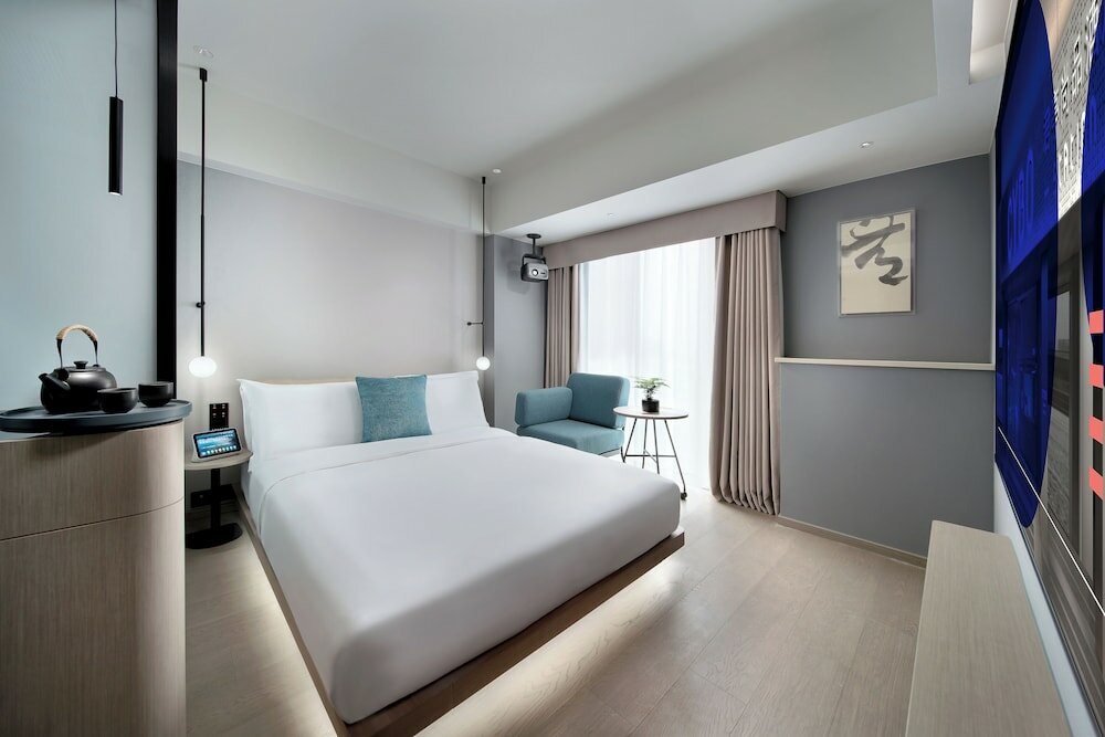 Signature Double Room, 1 Double Bed, Non Smoking, City View