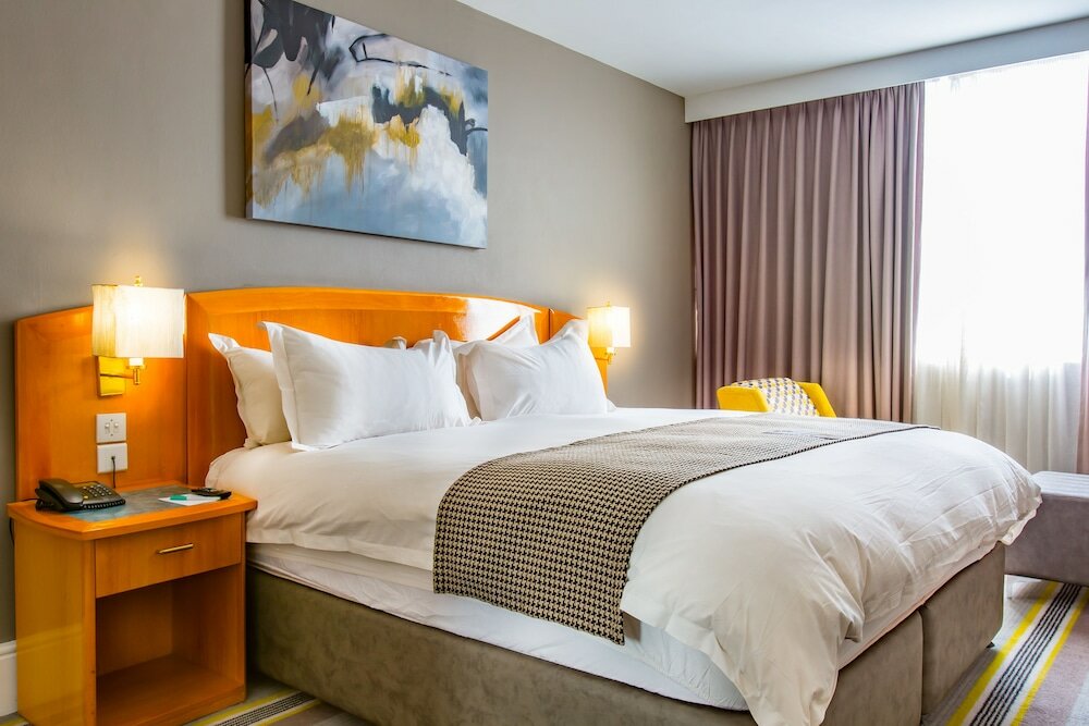 Standard Room, 1 King Bed, City View (Mountain View)