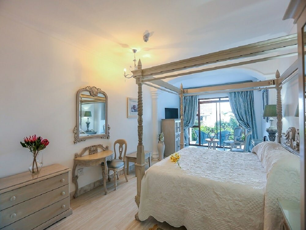Ground Floor - Honeymoon - Partial Sea