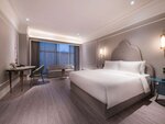 Deluxe Room, 1 King Bed в Mercure Shanghai Yu Garden On The Bund