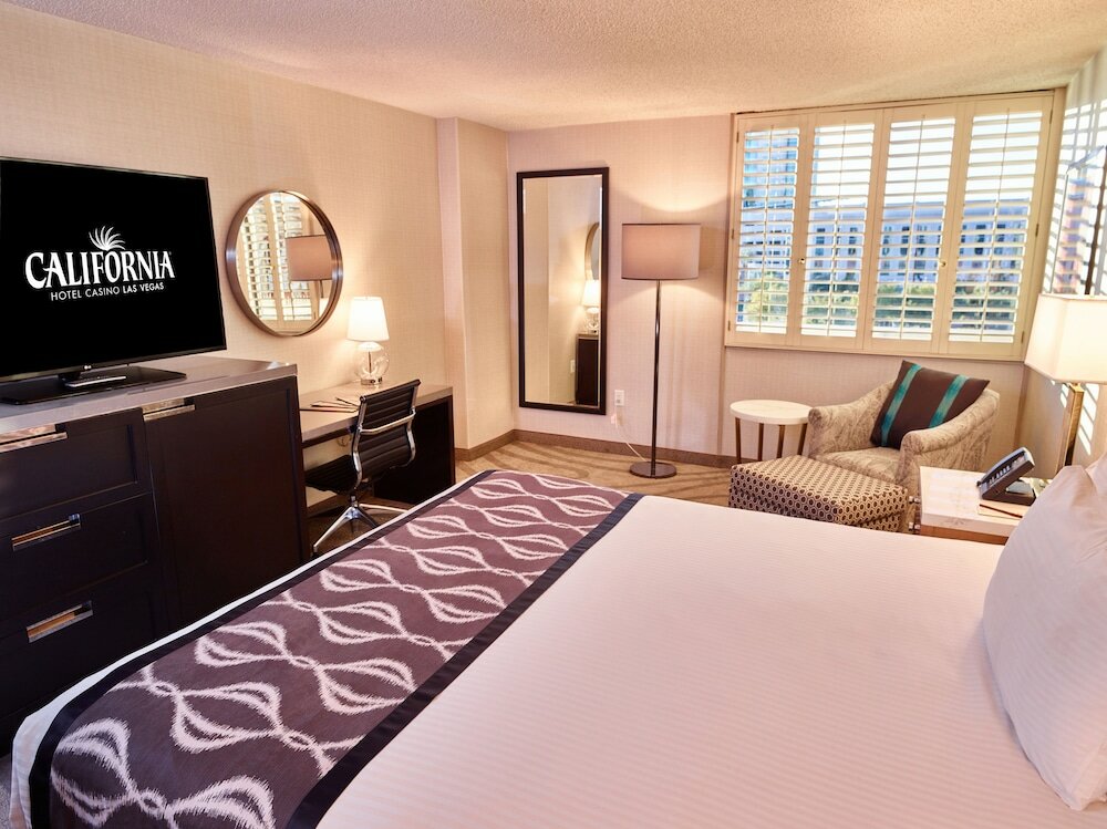 Premium Room, 1 King Bed, Non Smoking