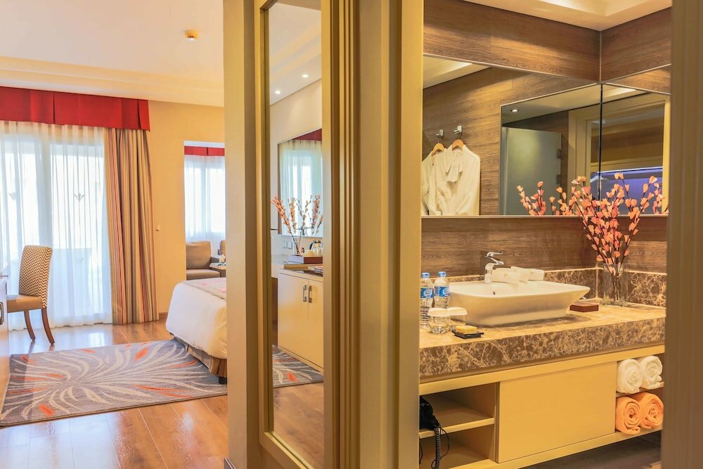 Premium Room, 1 King Bed