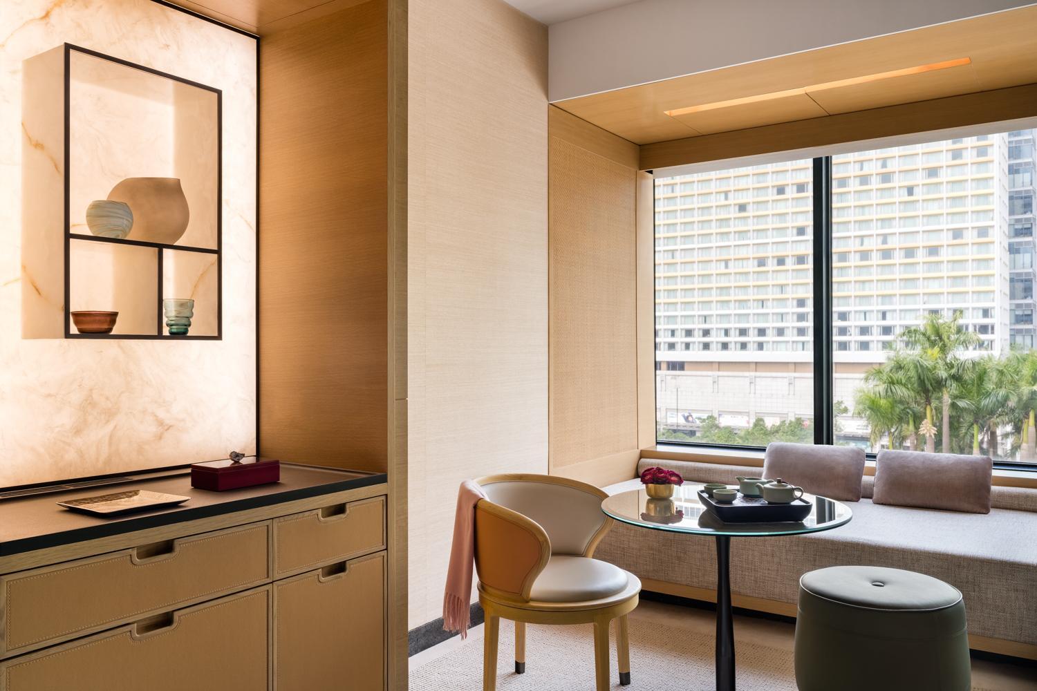 1 Super King Studio Suite Kowloon View