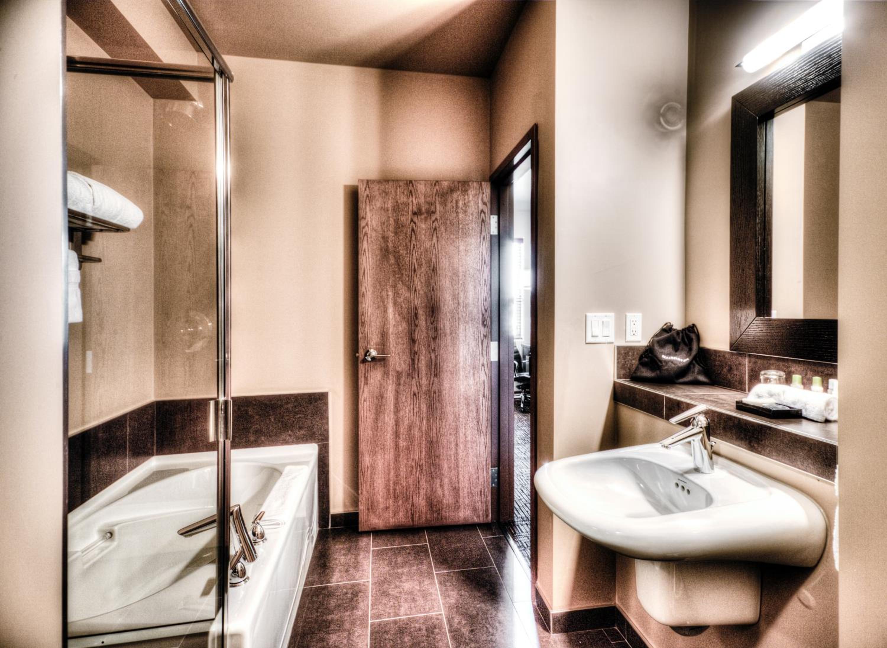 Executive Queen Room