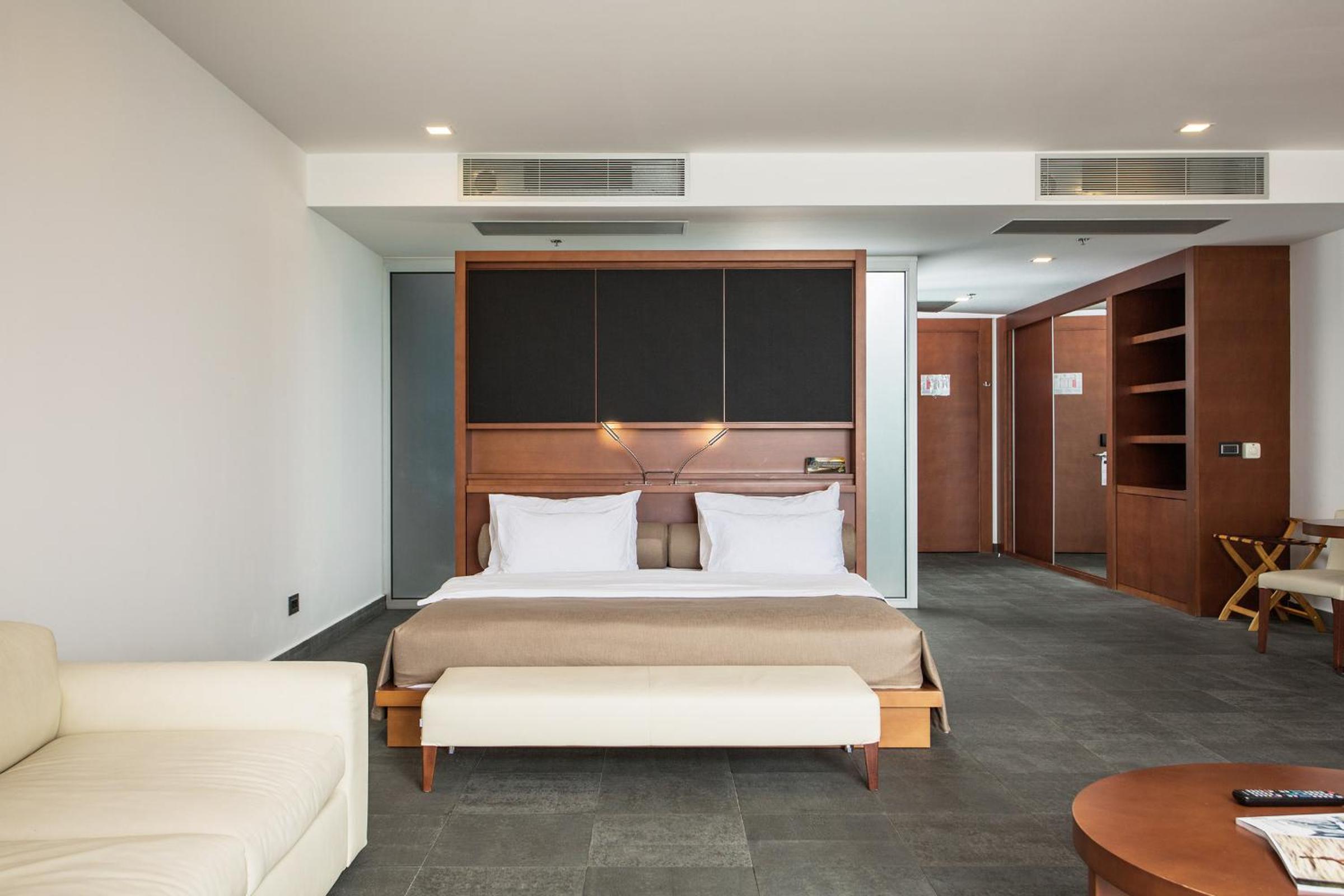 Luxury Suite with Sea View