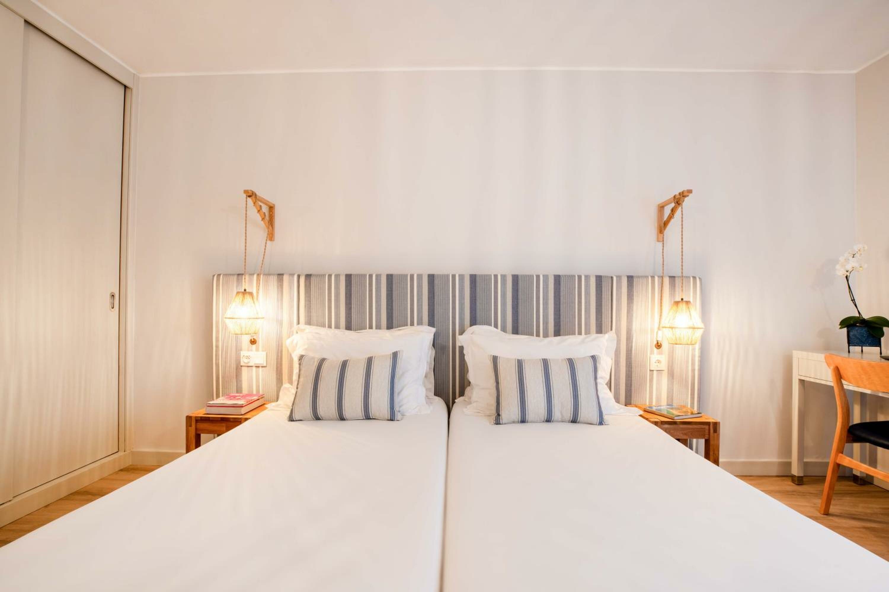 One-Bedroom Apartment with City View