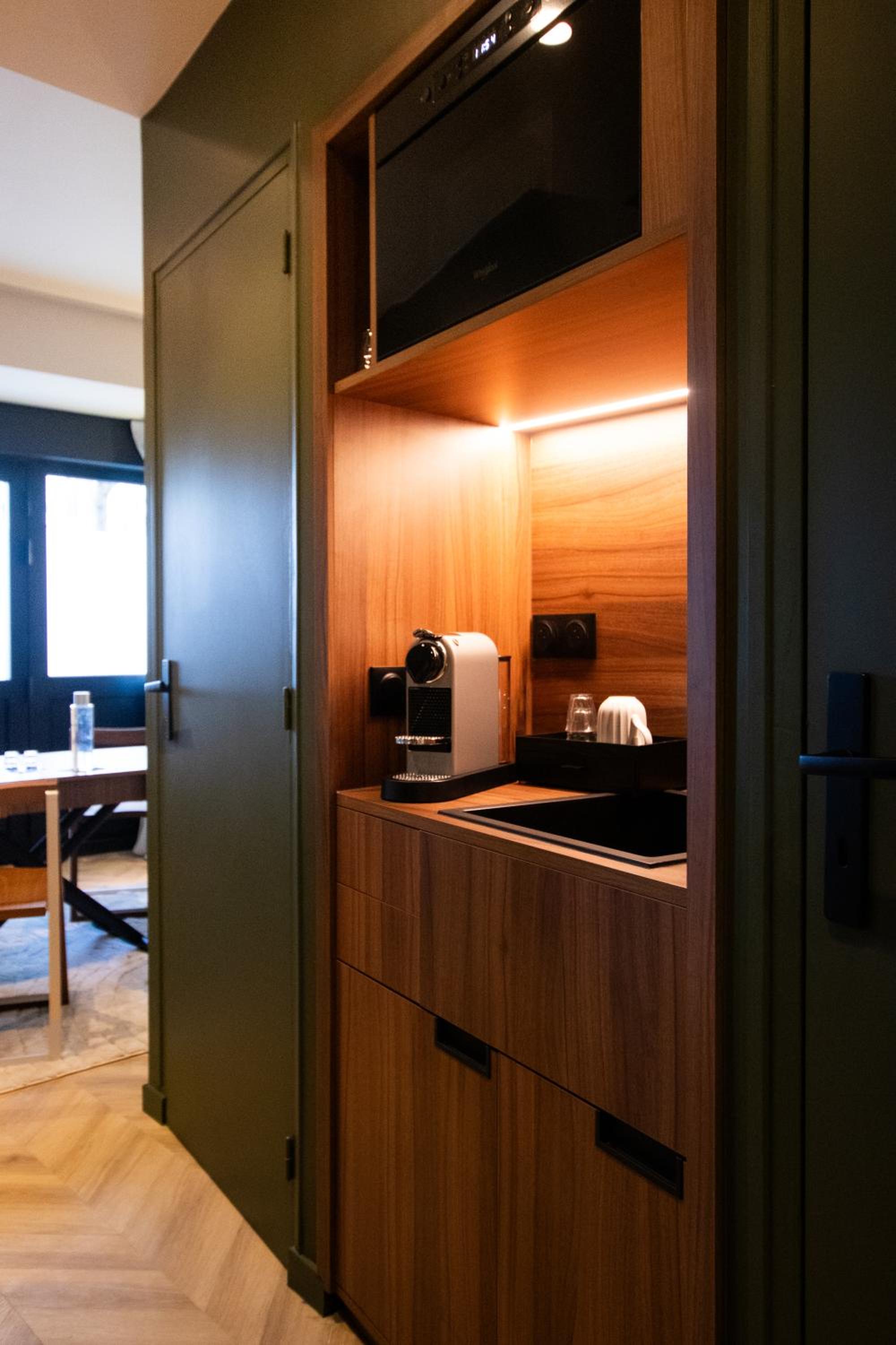 Superior Apartment with One Double Bed and Sofa