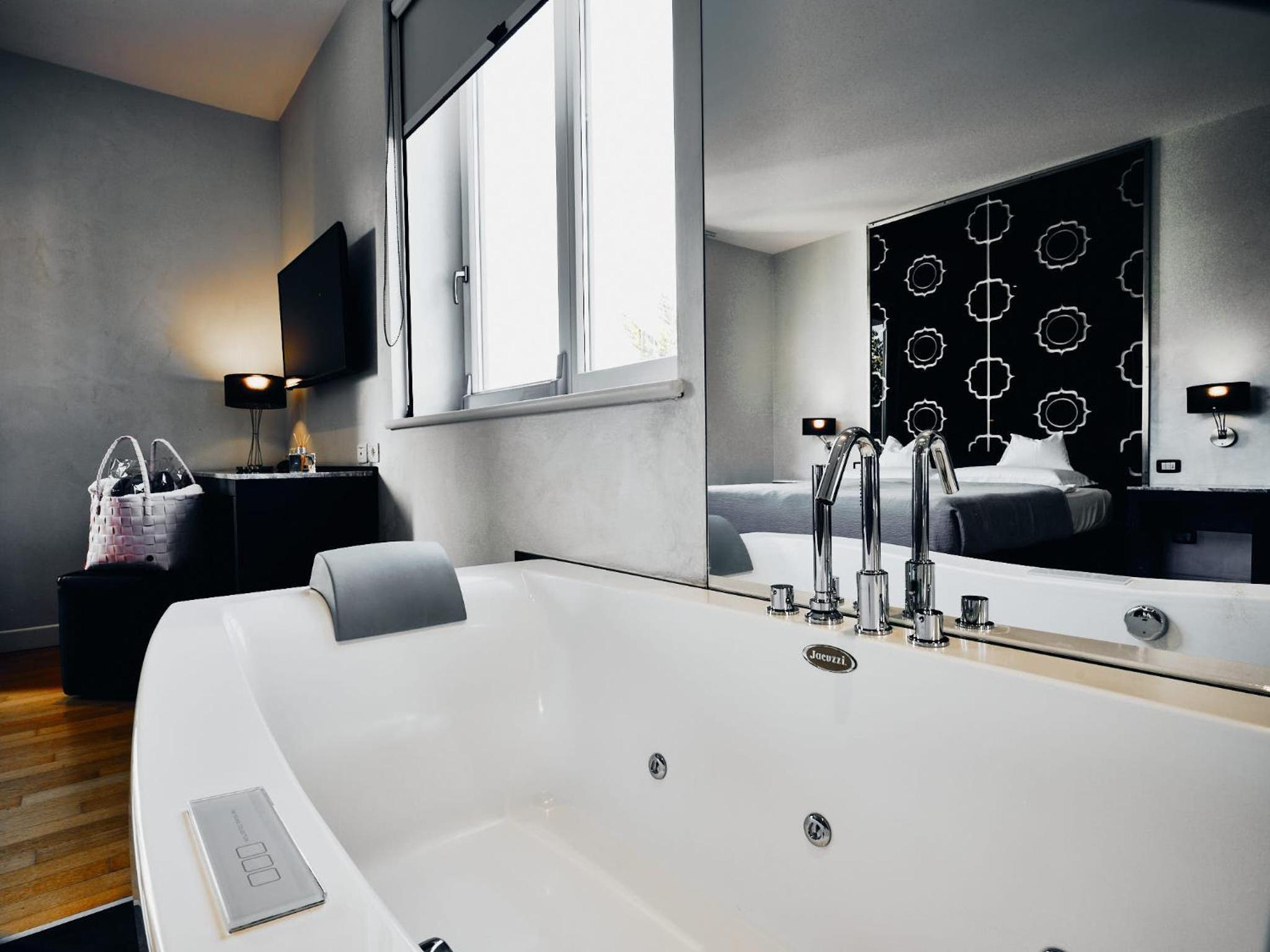 Double Room with Spa Bath