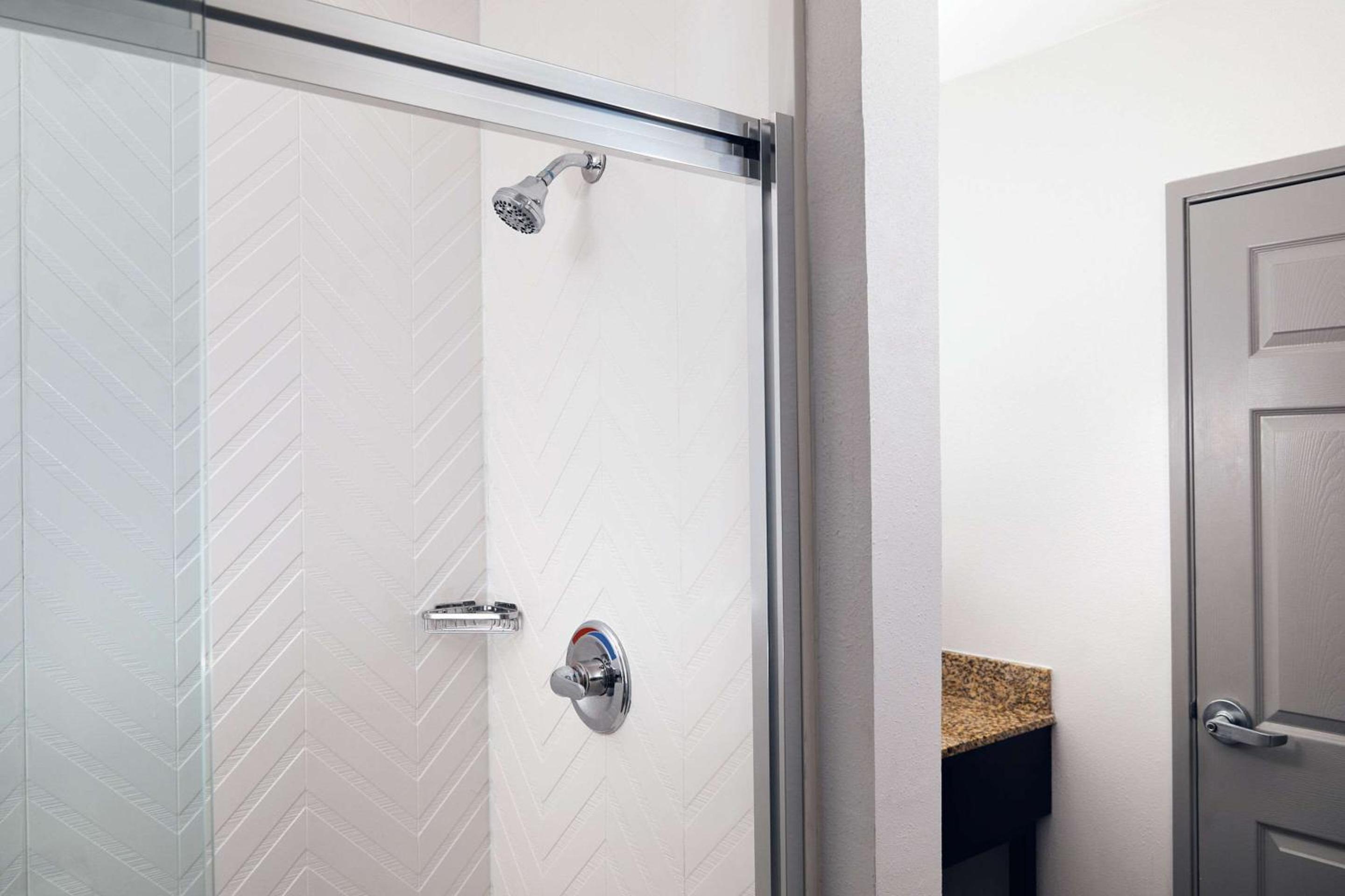 King Suite - Non-Smoking