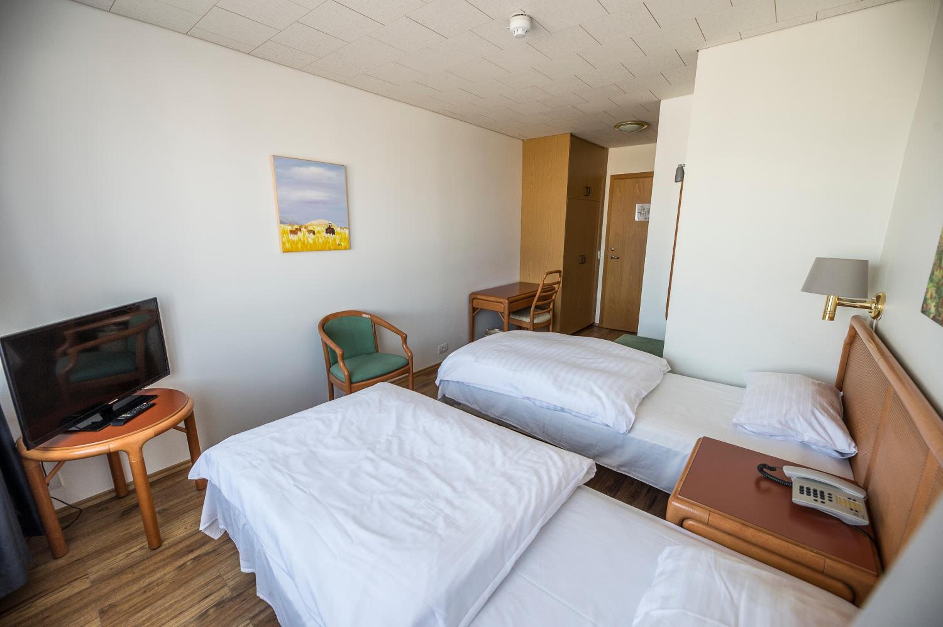 Twin Room with Private Bathroom