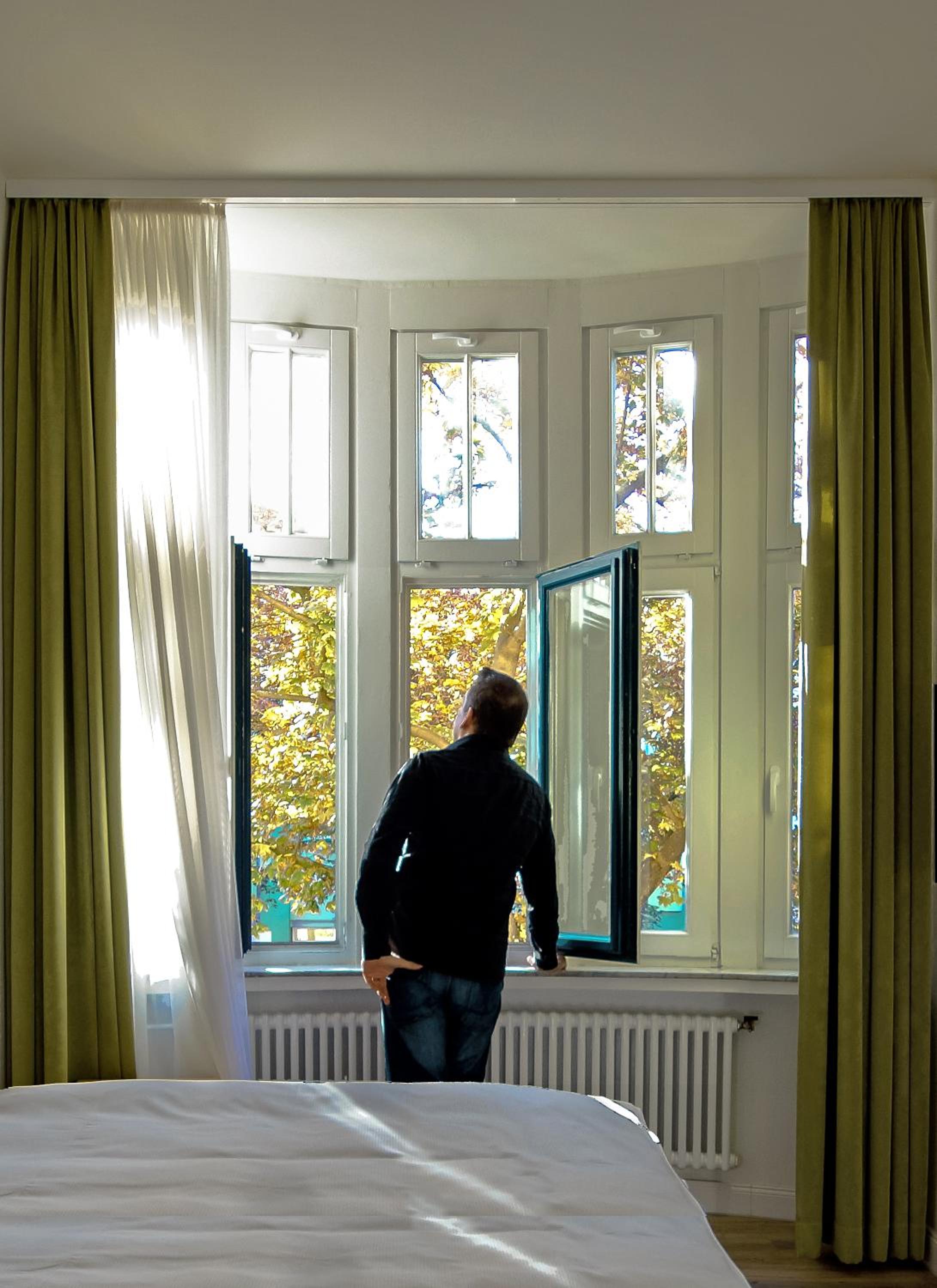 Deluxe Studio Apartment