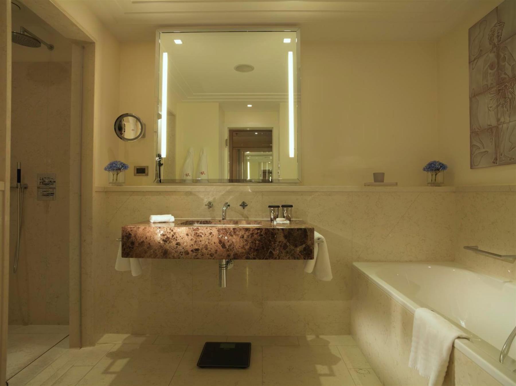 Deluxe Park View Room