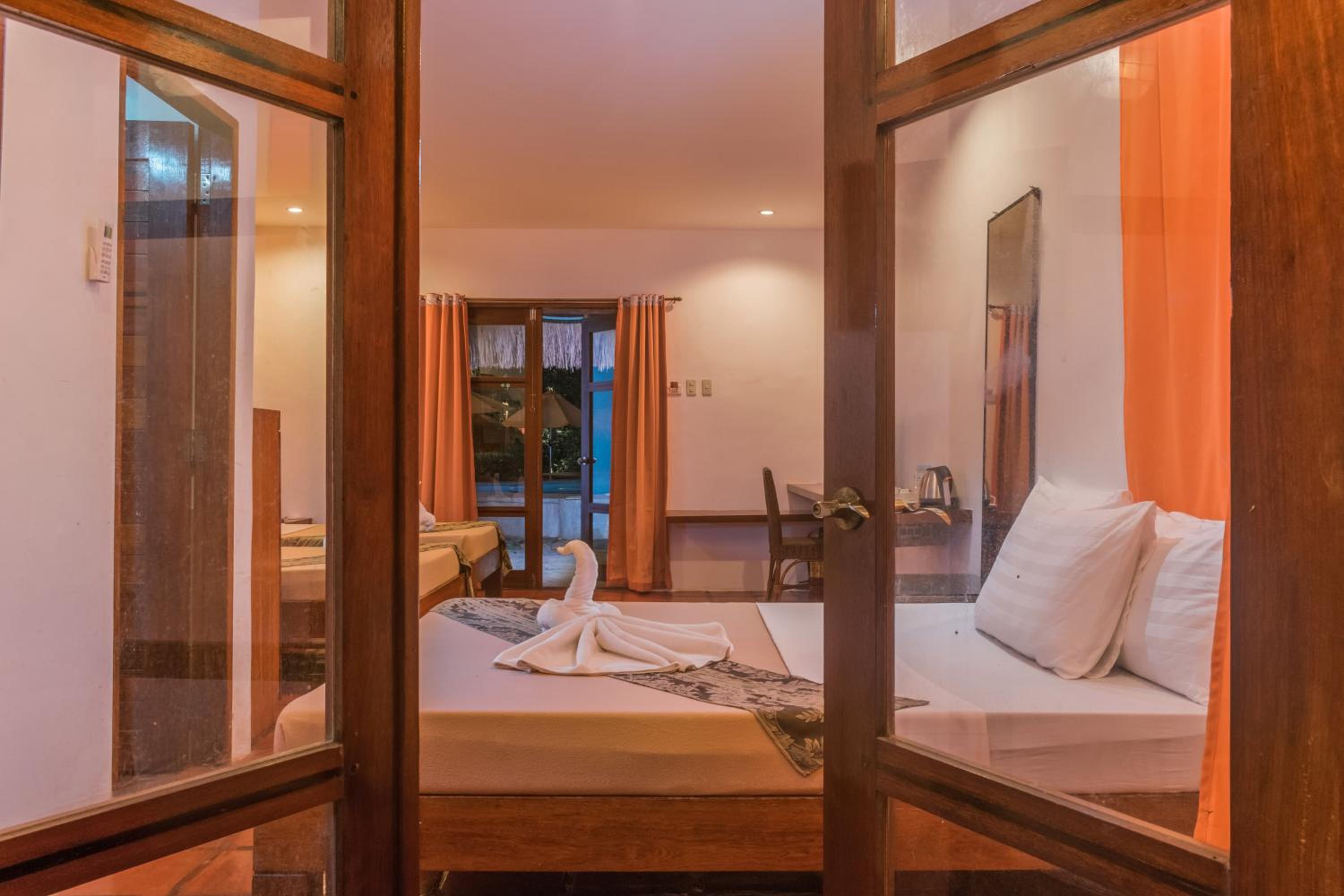 Family Room (4 Adults)