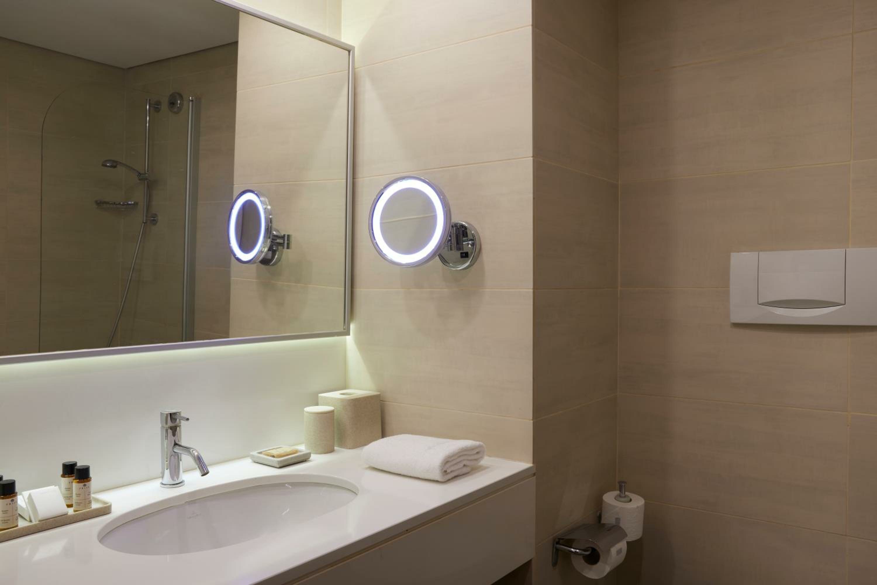 Deluxe Family Sea View Room