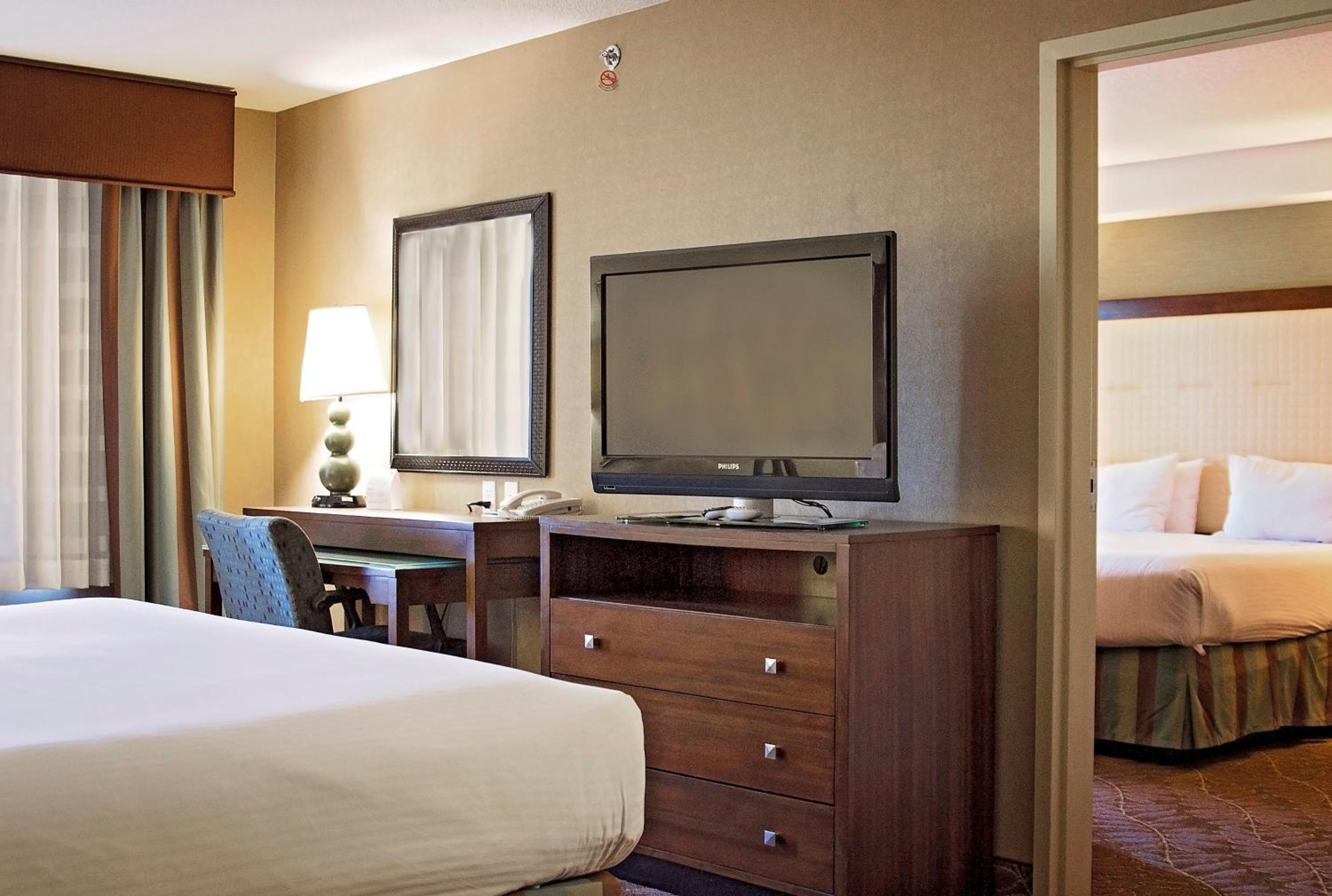 Executive King Suite - Non-Smoking