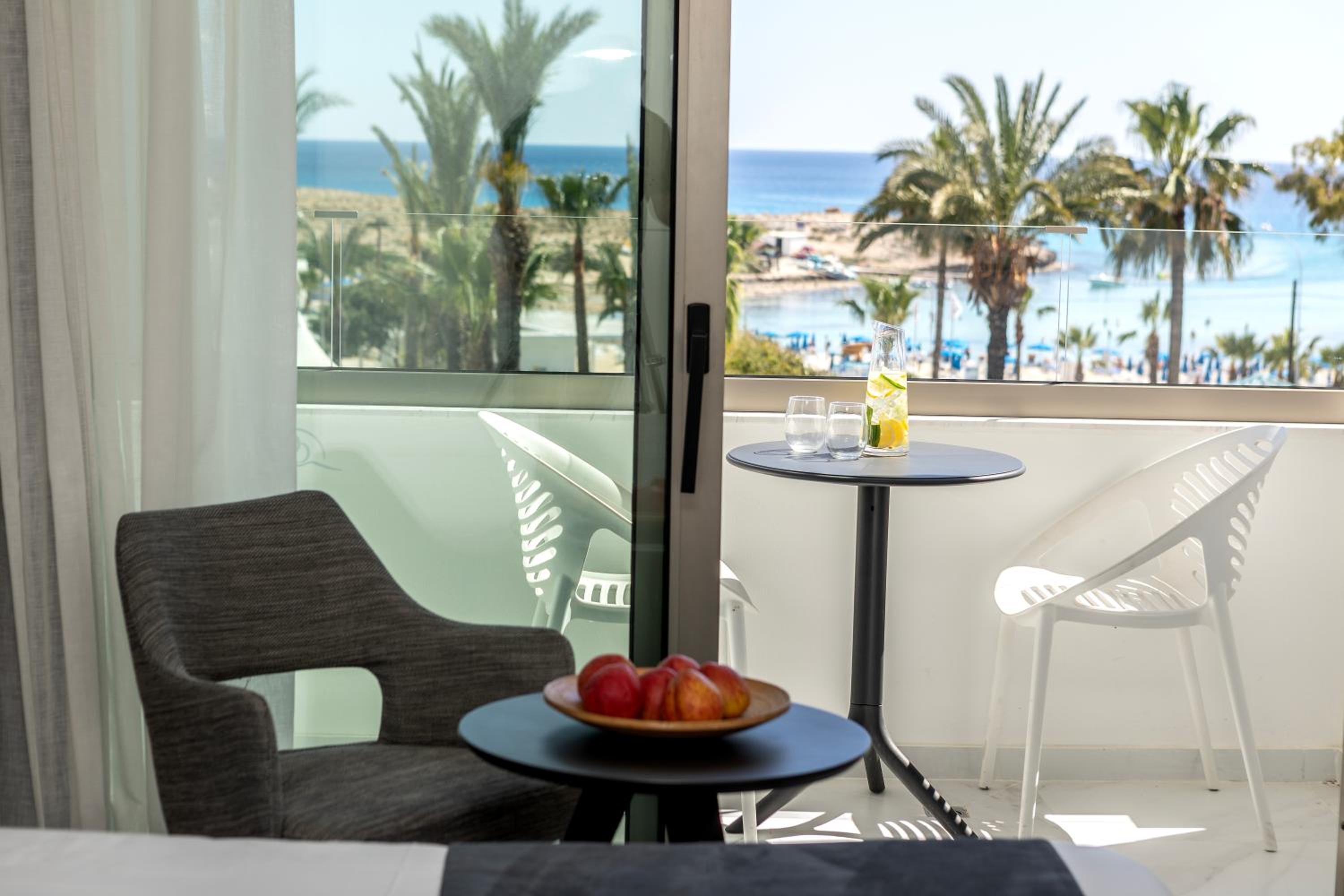 Double or Twin Room with Side Sea View