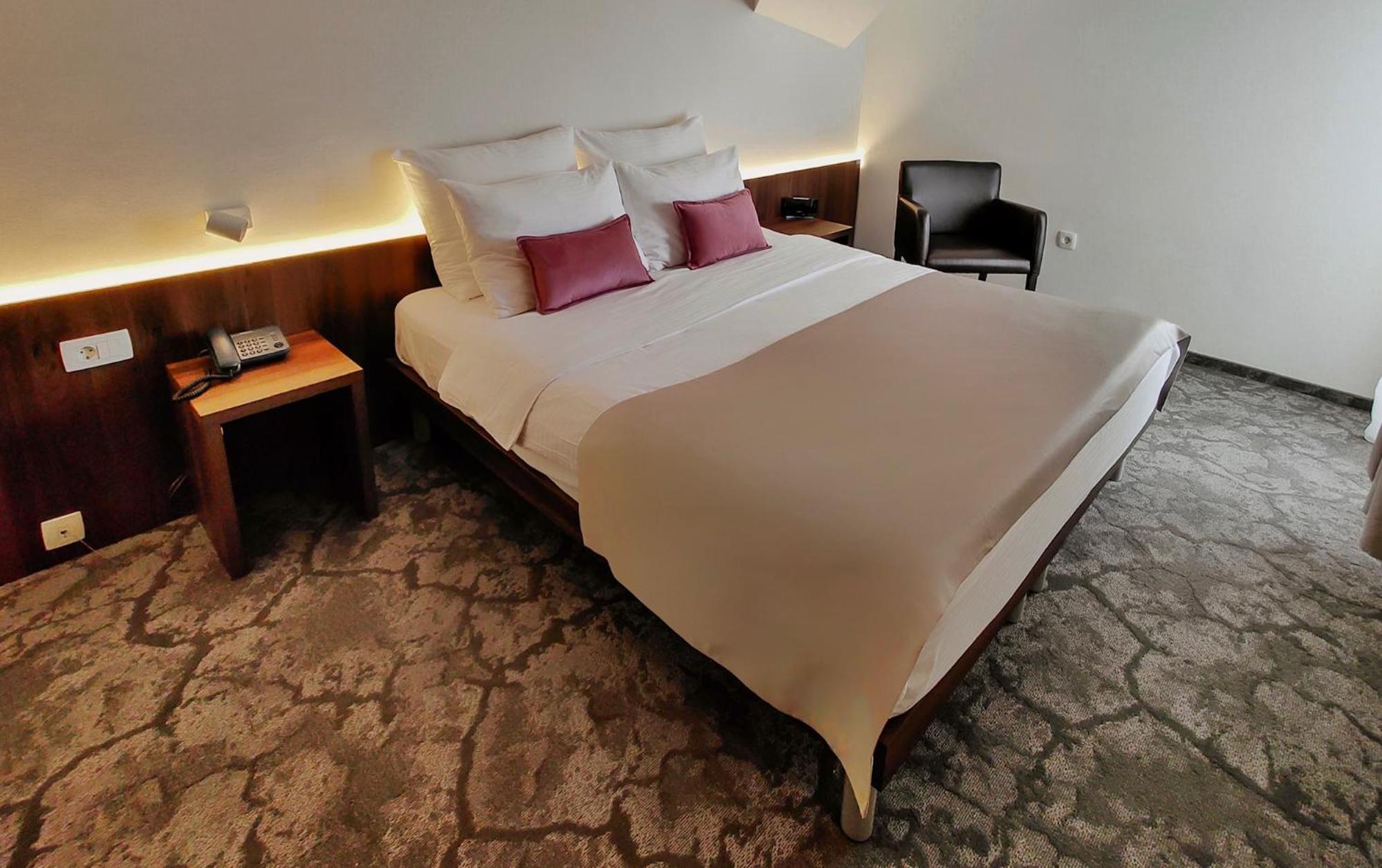 Two-Bedroom Suite with Terrace and Sea View