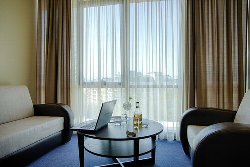 Business Suite Twin - New Wing в Hemus Hotel Sofia