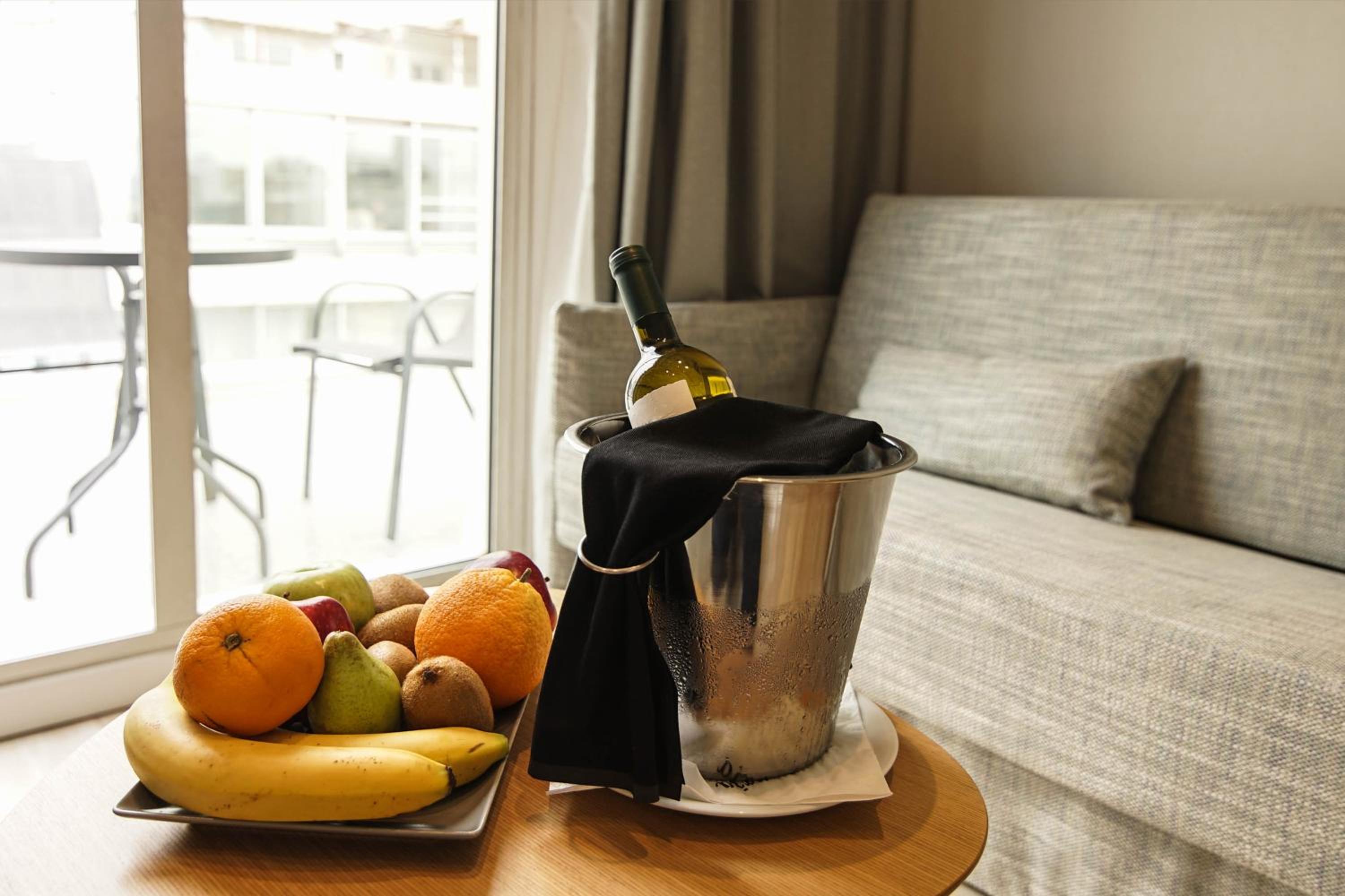 Junior Suite with Acropolis View