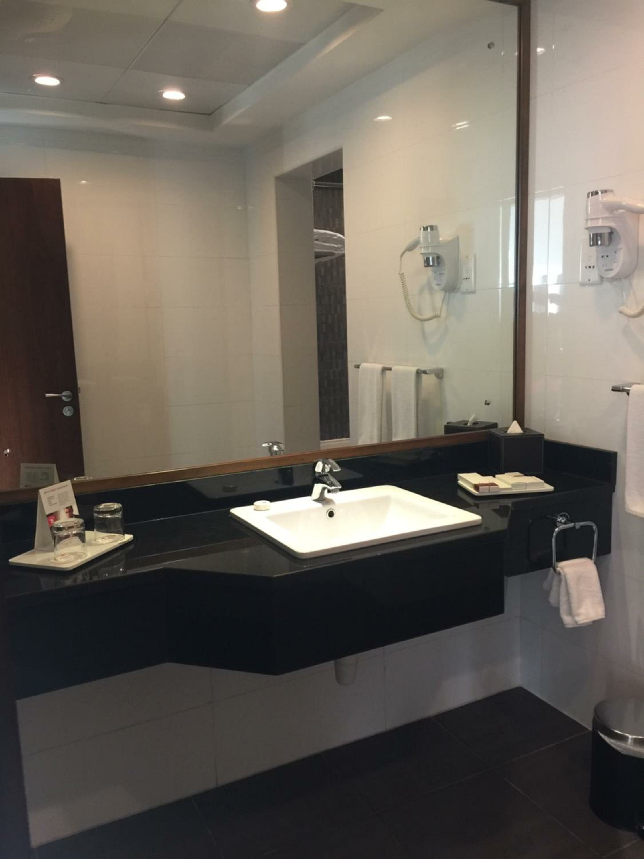 Deluxe King Room with City View