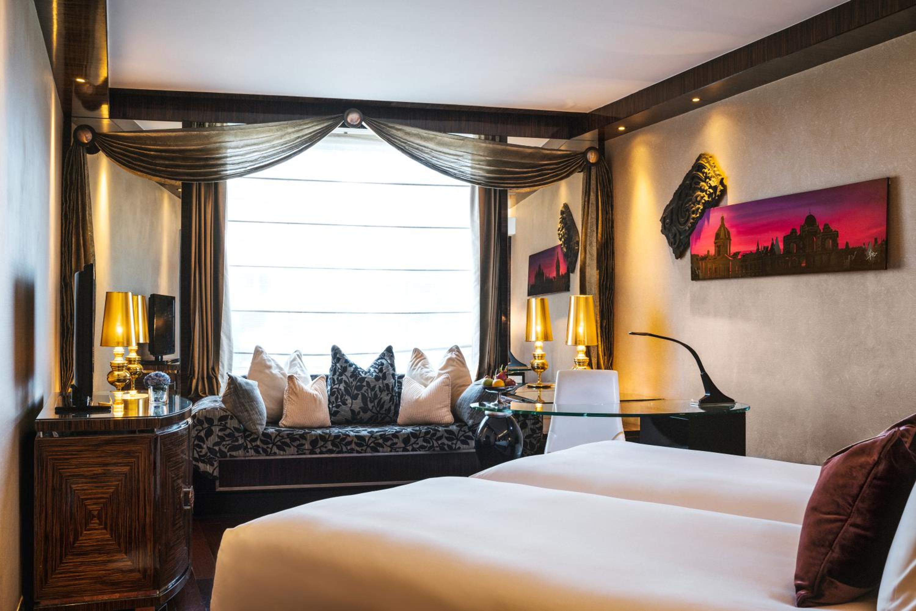 Club Millesime Twin Room with Breakfast, Evening Hi-Tea and Cocktail Hours, Meeting Room for 1h