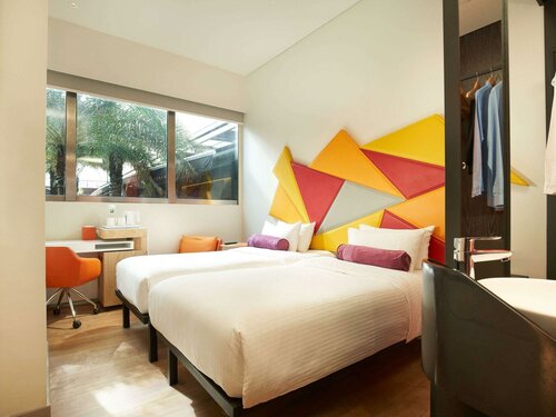 Standard Twin Room with Pool View, 2 Single Beds в Ibis Styles Singapore On Macpherson