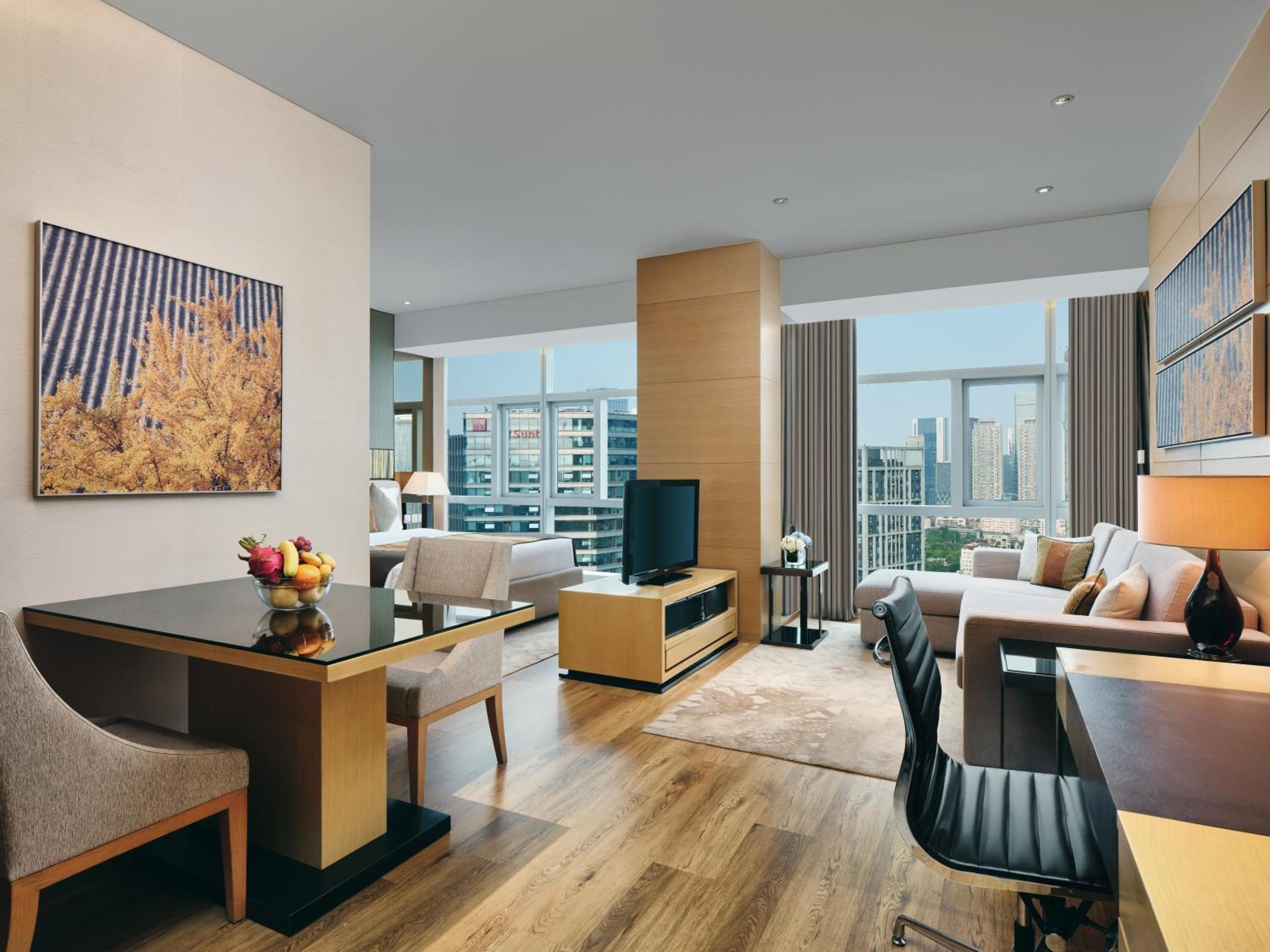 Deluxe Suite
