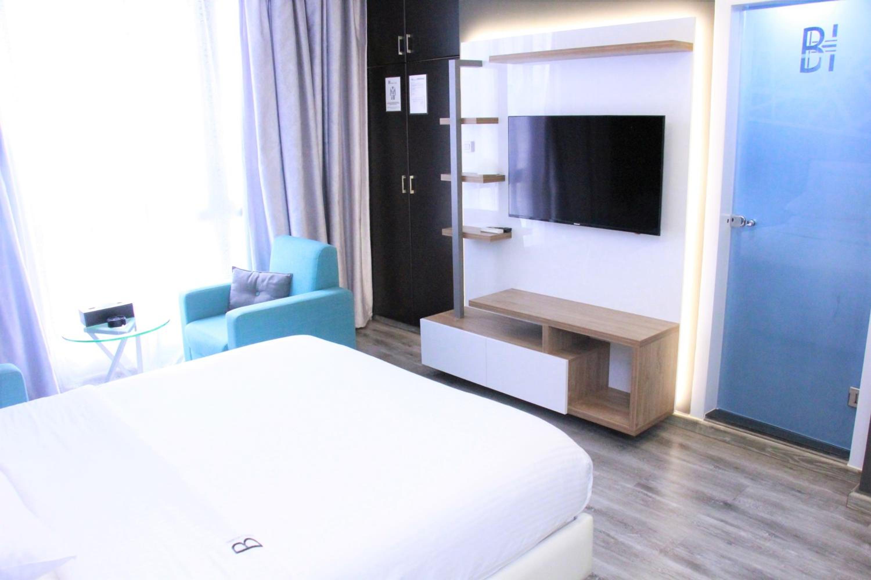 Deluxe King Room without Balcony