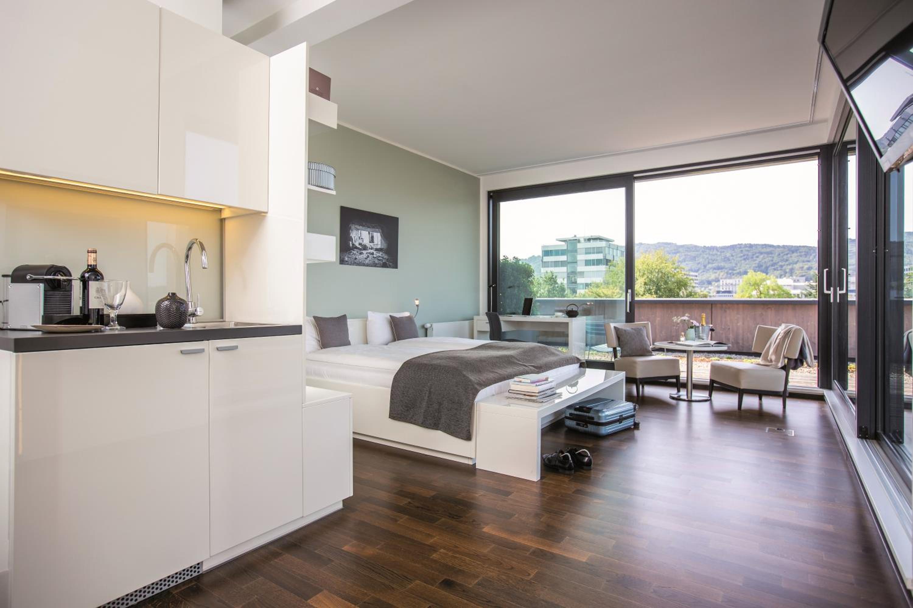 Loft Premium (71 in bed width)