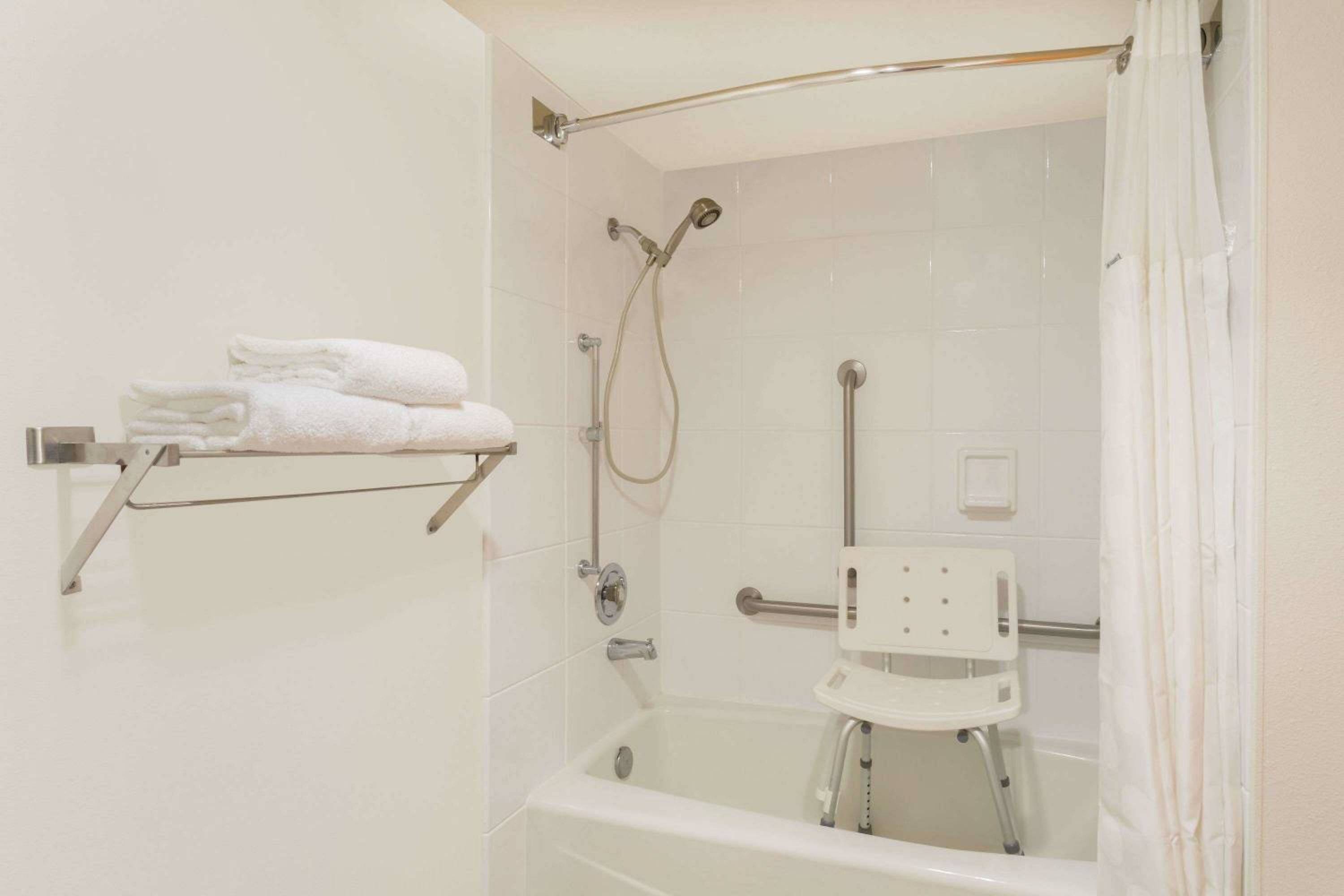 Queen Room with Two Queen Beds - Pet Friendly/Mobility Access/Non-Smoking