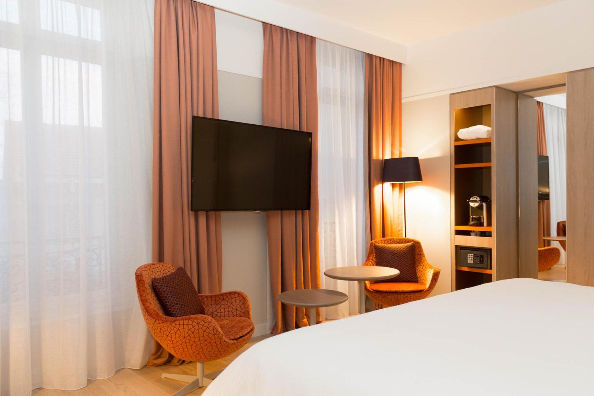 Two Connecting Double Rooms
