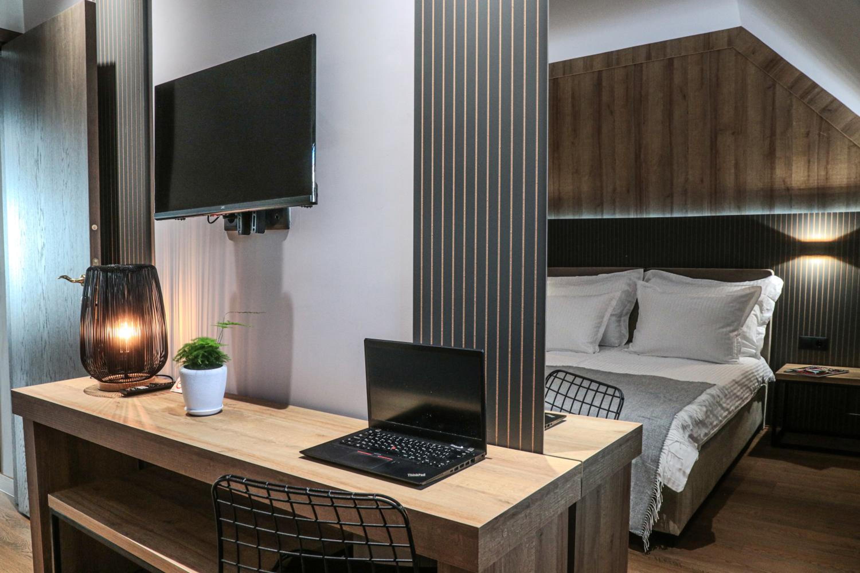 Family Suite with One Double and Two Single Beds - Non-Smoking